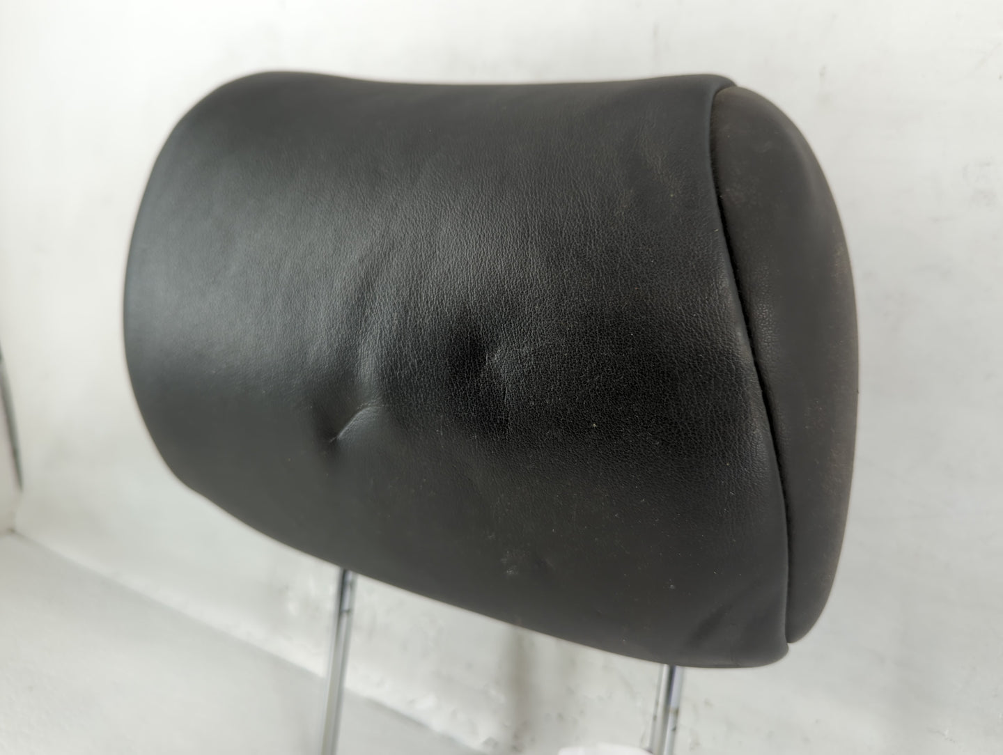 2006-2011 Cadillac Dts Headrest Head Rest Rear Seat Fits Fits 2006 2007 2008 2009 2010 2011 OEM Used Auto Parts - Oemusedaut