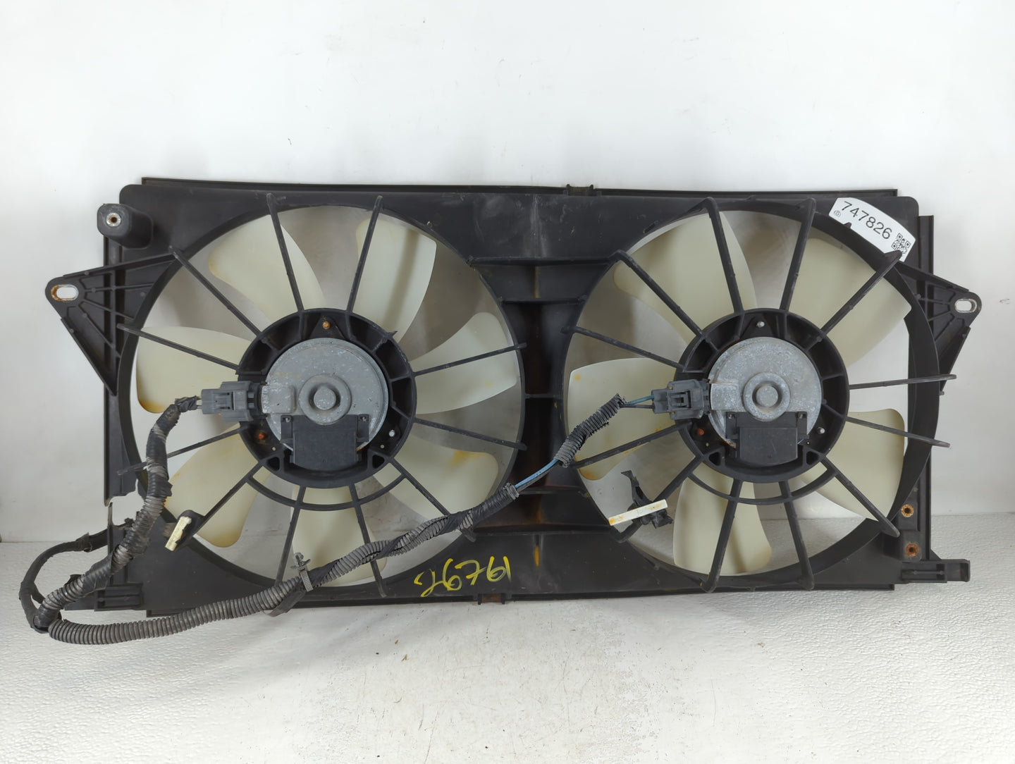 2006-2011 Cadillac Dts Electric Radiator Cooling Fan Motor Assembly Fits Fits 2006 2007 2008 2009 2010 2011 OEM Used Auto Pa