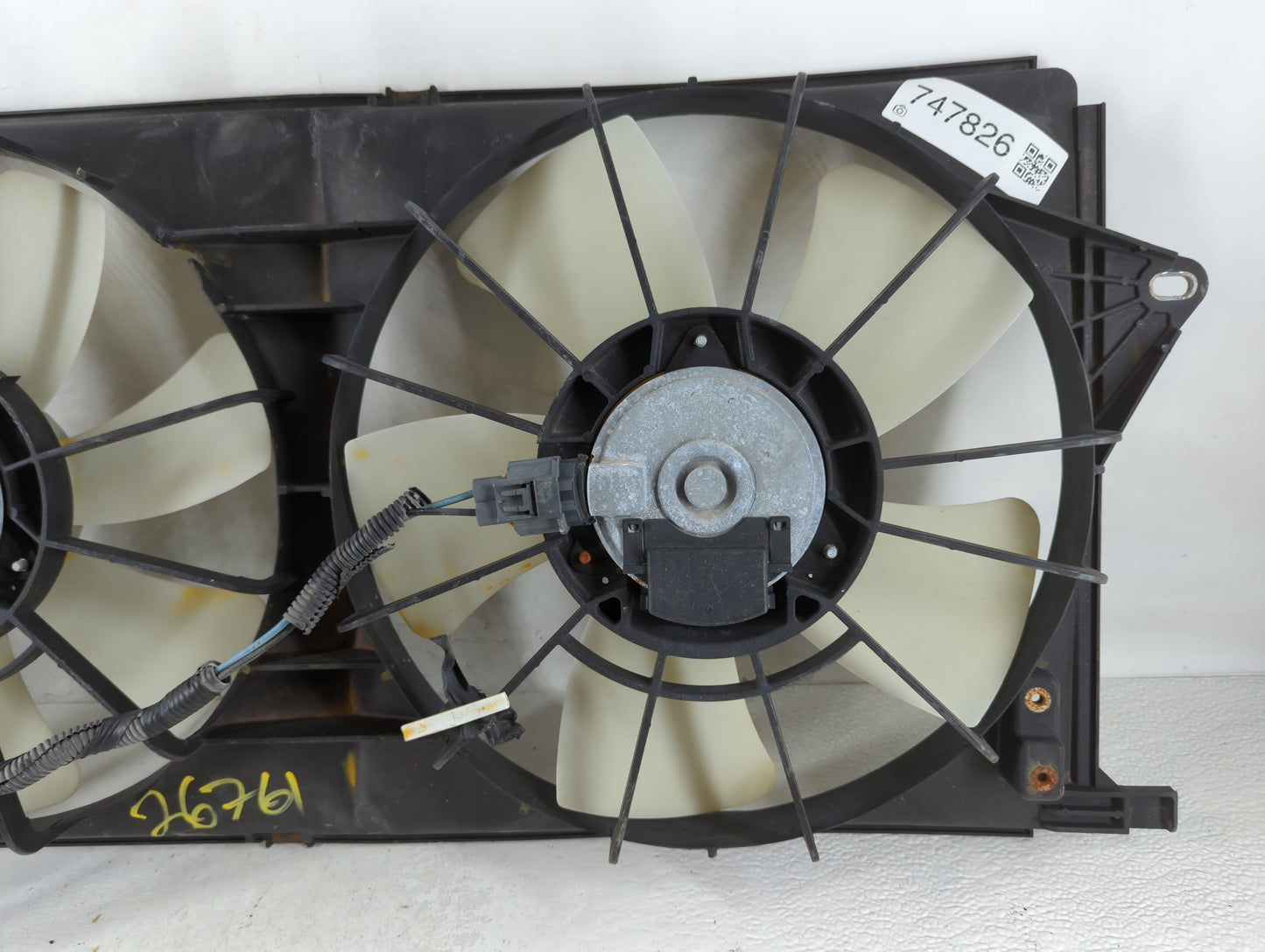 2006-2011 Cadillac Dts Electric Radiator Cooling Fan Motor Assembly Fits Fits 2006 2007 2008 2009 2010 2011 OEM Used Auto Pa