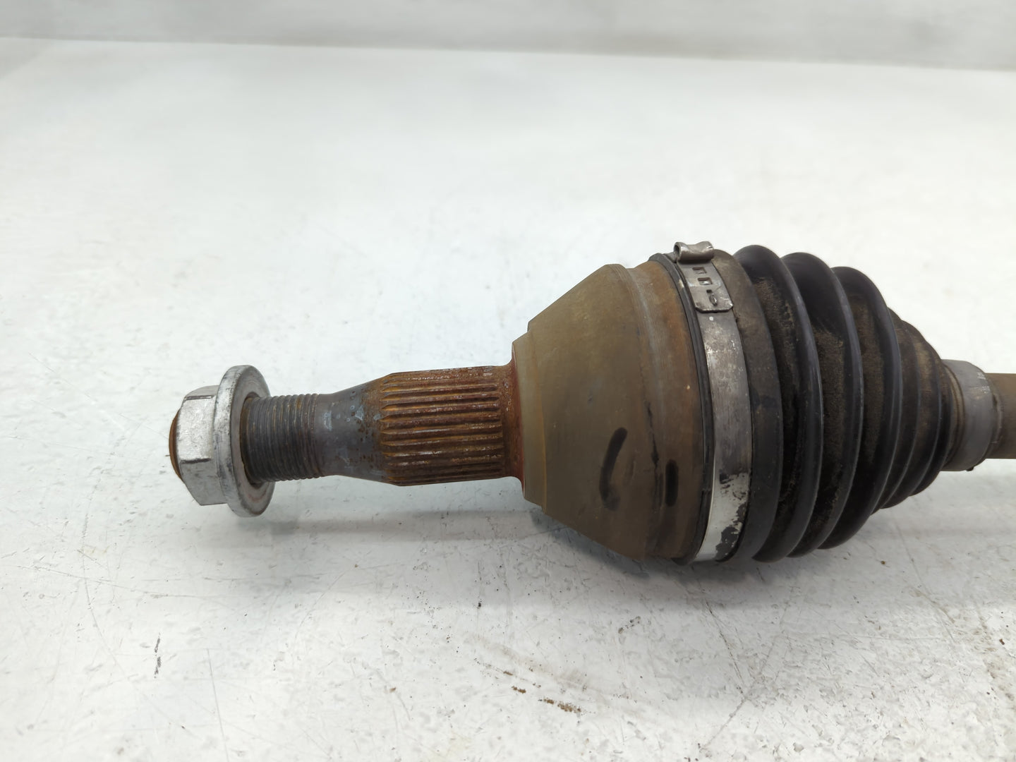 2006-2011 Cadillac Dts Axle Shaft Front Driver Cv C/v - Oemusedautoparts1.com