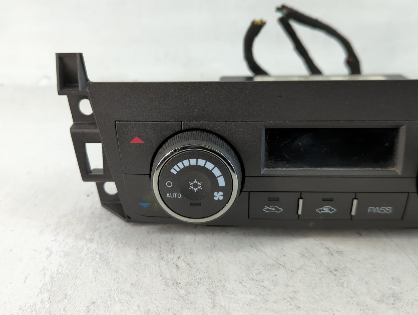 2007-2011 Cadillac Dts Climate Control Module Temperature AC/Heater Replacement P/N:15228682 MX23700-2041 Fits OEM Used Auto