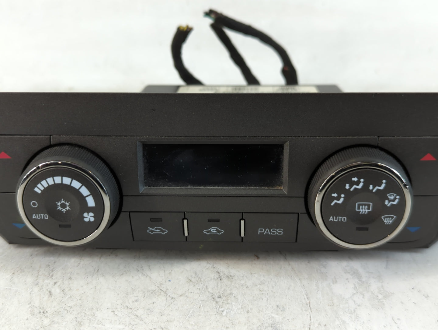 2007-2011 Cadillac Dts Climate Control Module Temperature AC/Heater Replacement P/N:15228682 MX23700-2041 Fits OEM Used Auto