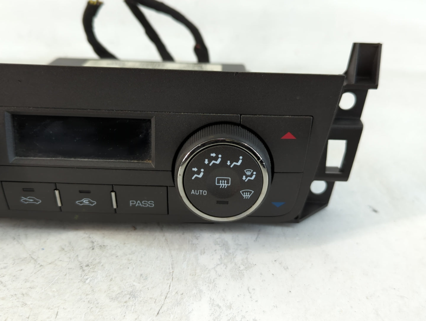 2007-2011 Cadillac Dts Climate Control Module Temperature AC/Heater Replacement P/N:15228682 MX23700-2041 Fits OEM Used Auto
