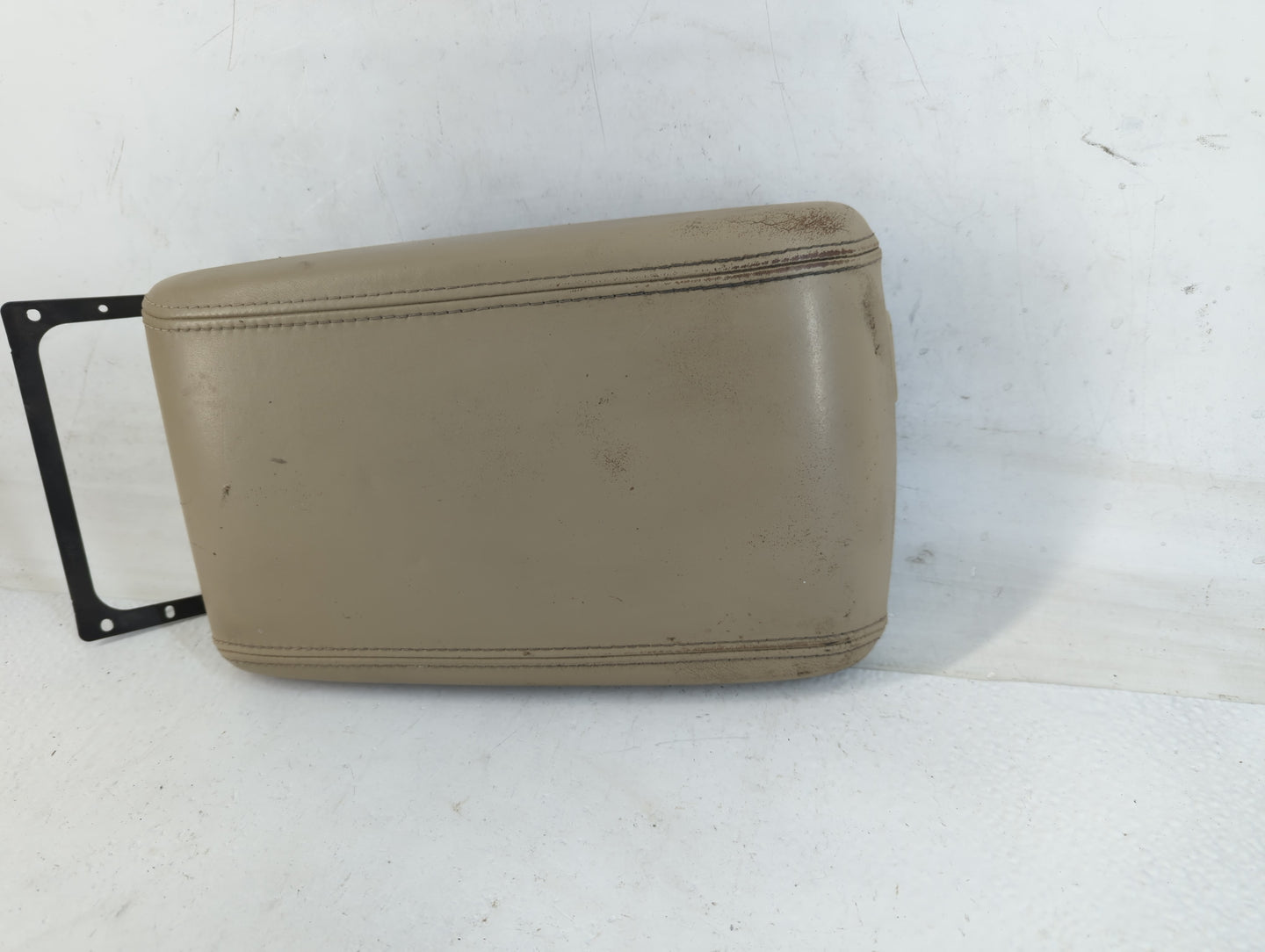 2007 Cadillac Dts Center Console Armrest Cover Lid Fits OEM Used Auto Parts - Oemusedautoparts1.com