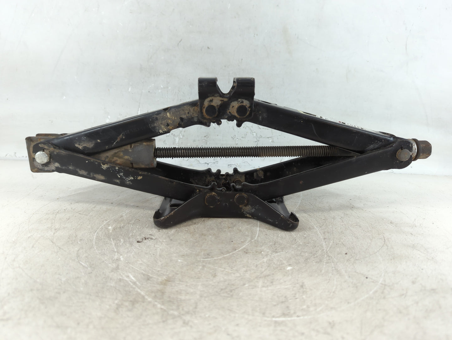 2007 Cadillac Dts Spare Scissor Car Jack - Oemusedautoparts1.com