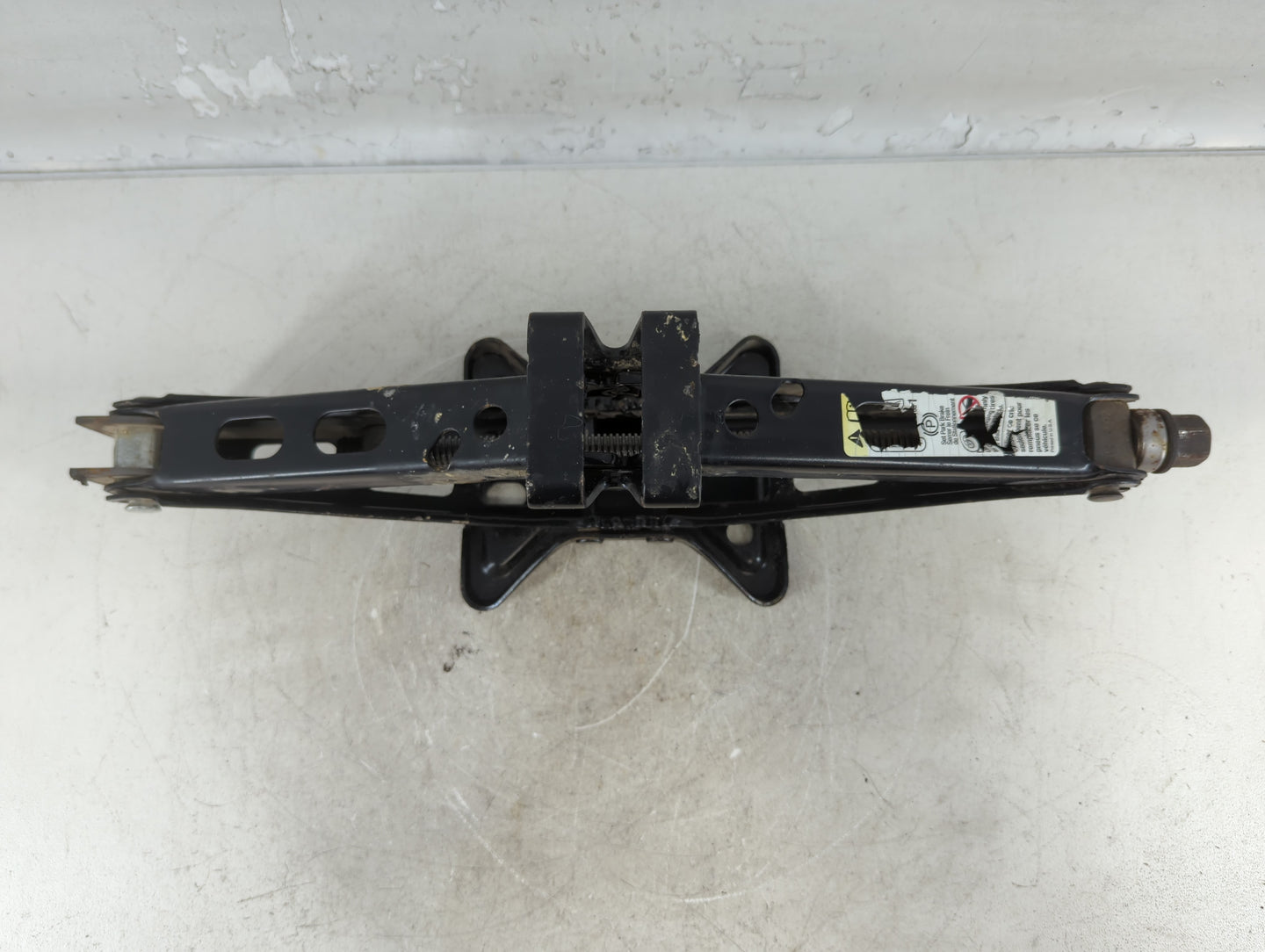 2007 Cadillac Dts Spare Scissor Car Jack - Oemusedautoparts1.com