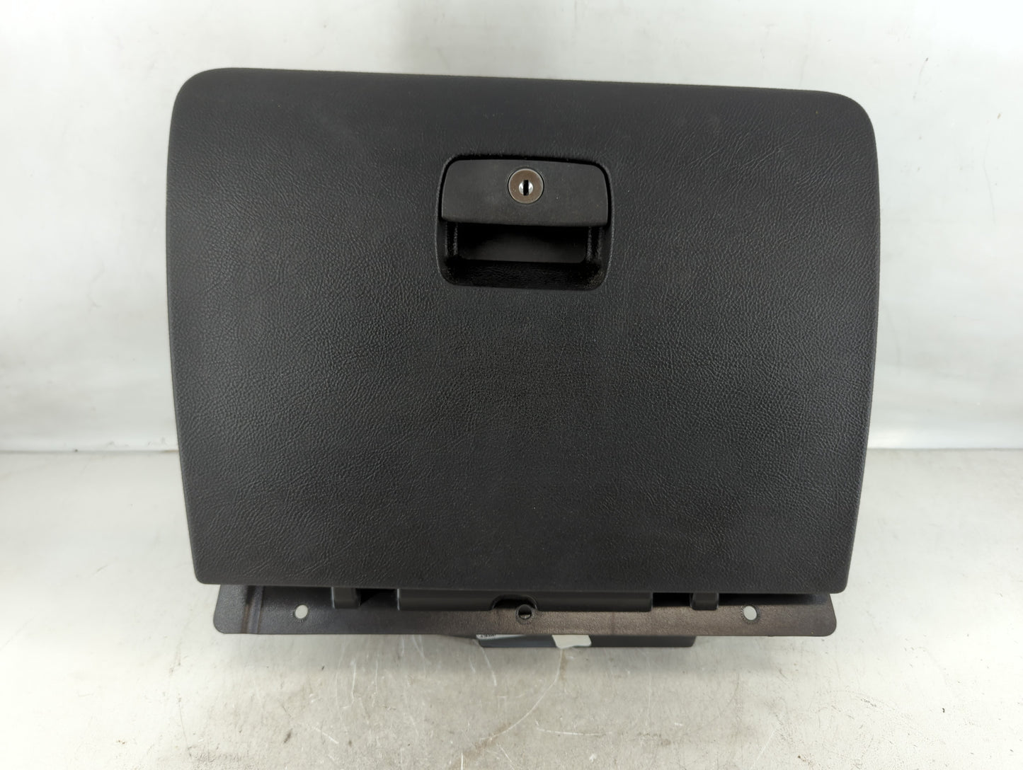 2007 Cadillac Dts Passenger Glove Box Door Storage Compartment - Oemusedautoparts1.com