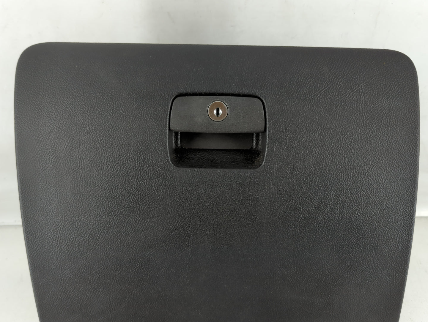2007 Cadillac Dts Passenger Glove Box Door Storage Compartment - Oemusedautoparts1.com