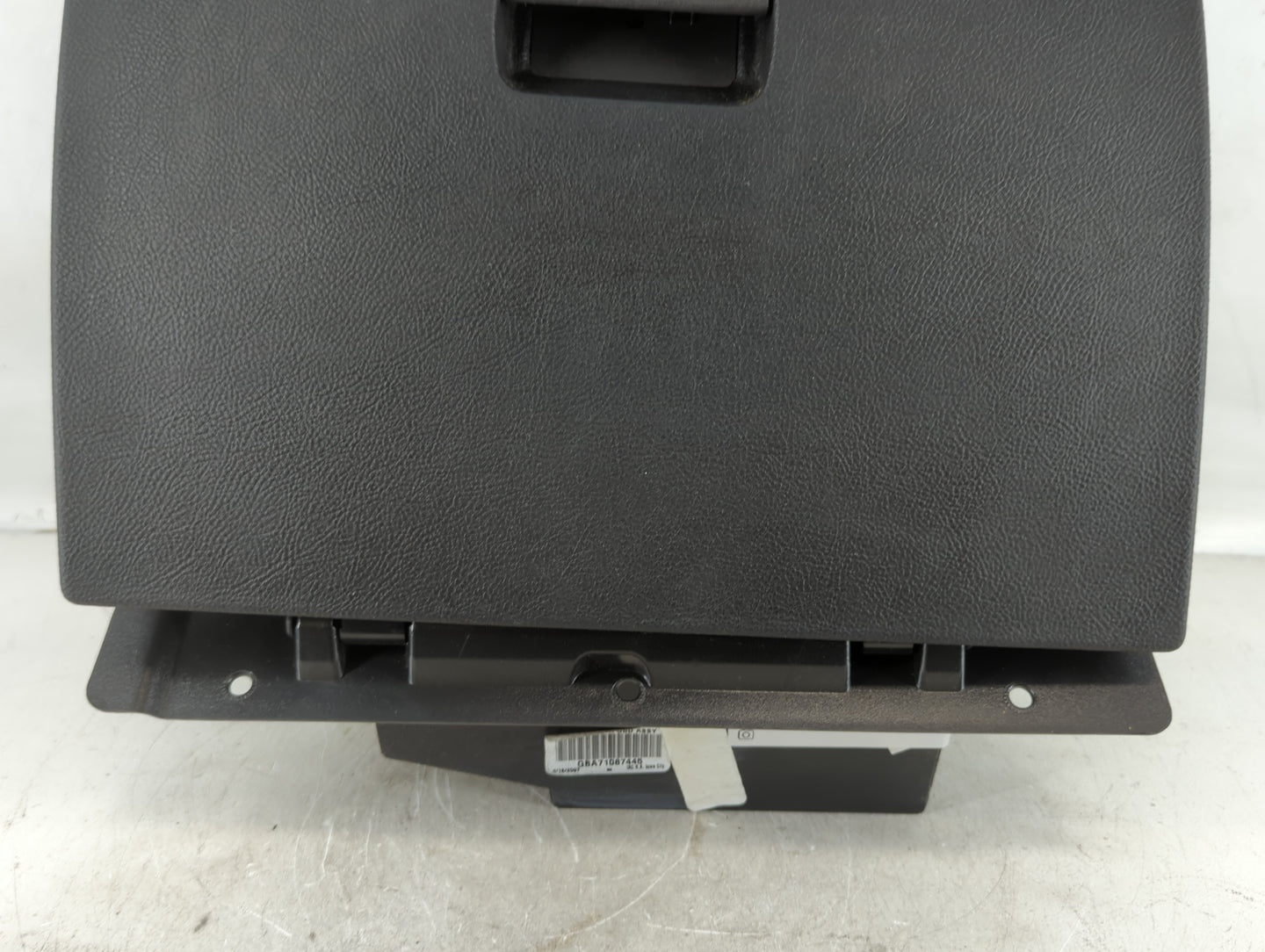 2007 Cadillac Dts Passenger Glove Box Door Storage Compartment - Oemusedautoparts1.com