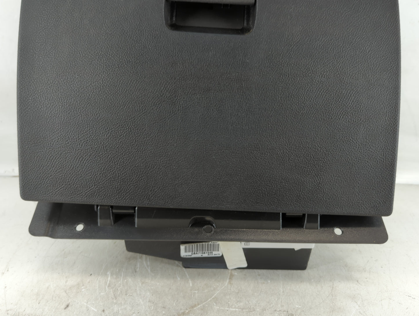 2007 Cadillac Dts Passenger Glove Box Door Storage Compartment - Oemusedautoparts1.com
