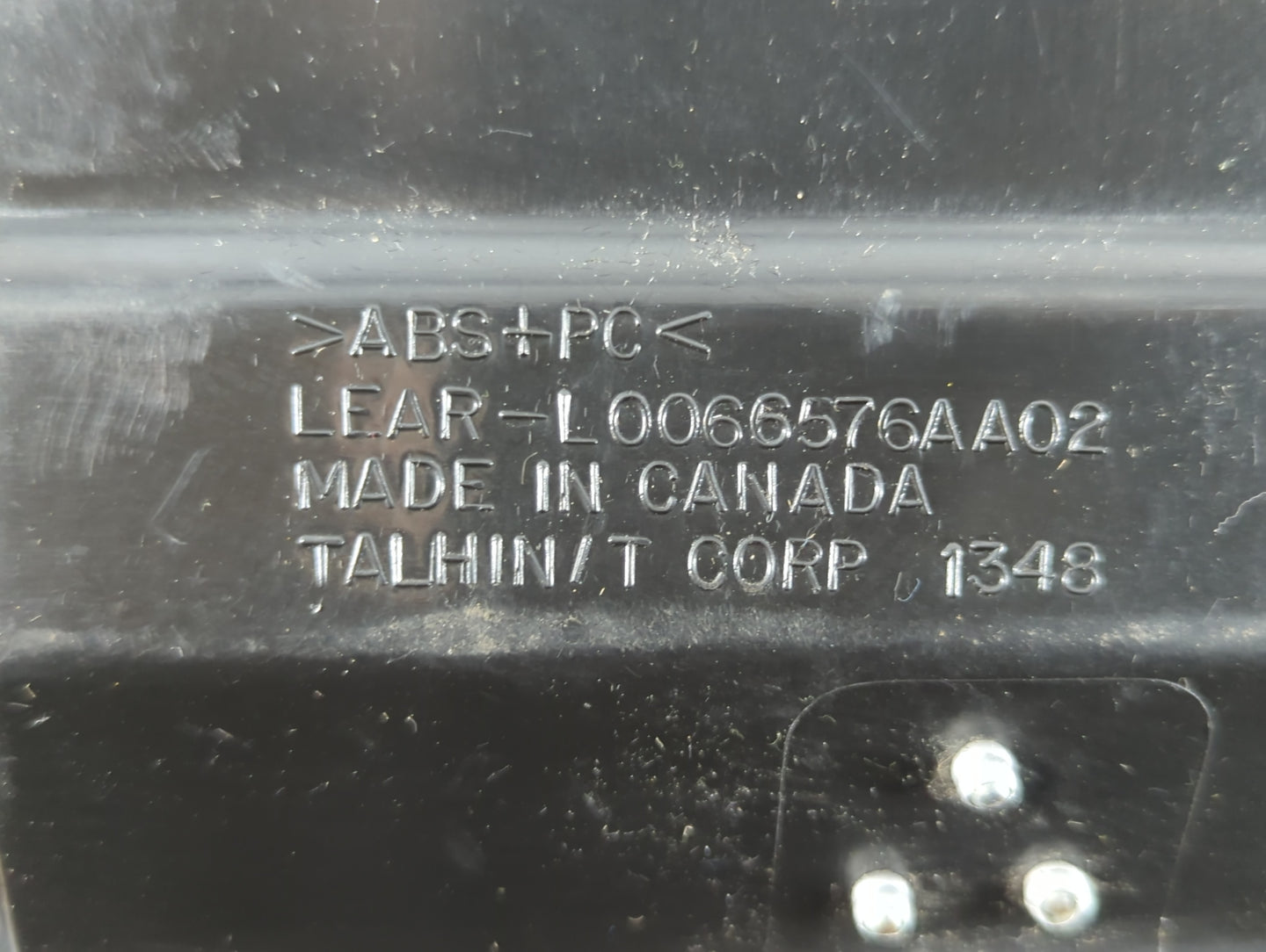 2007 Cadillac Dts Passenger Glove Box Door Storage Compartment - Oemusedautoparts1.com