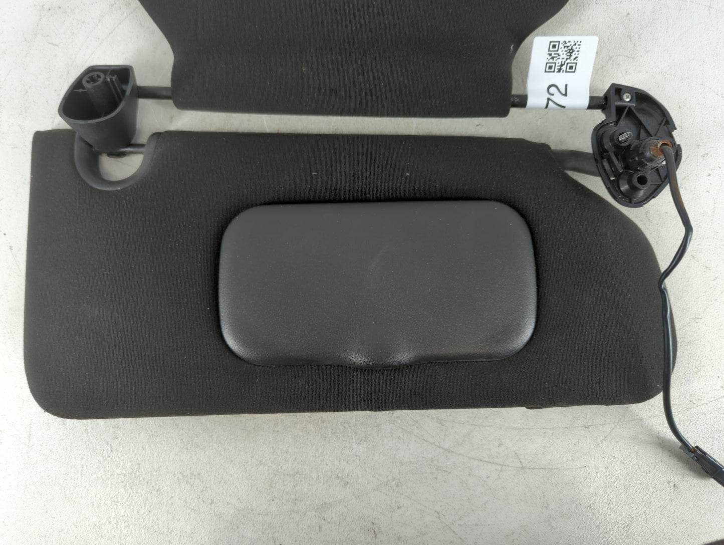 2006-2007 Cadillac Dts Sun Visor Shade Replacement Passenger Right Mirror Fits Fits 2006 2007 OEM Used Auto Parts - Oemuseda