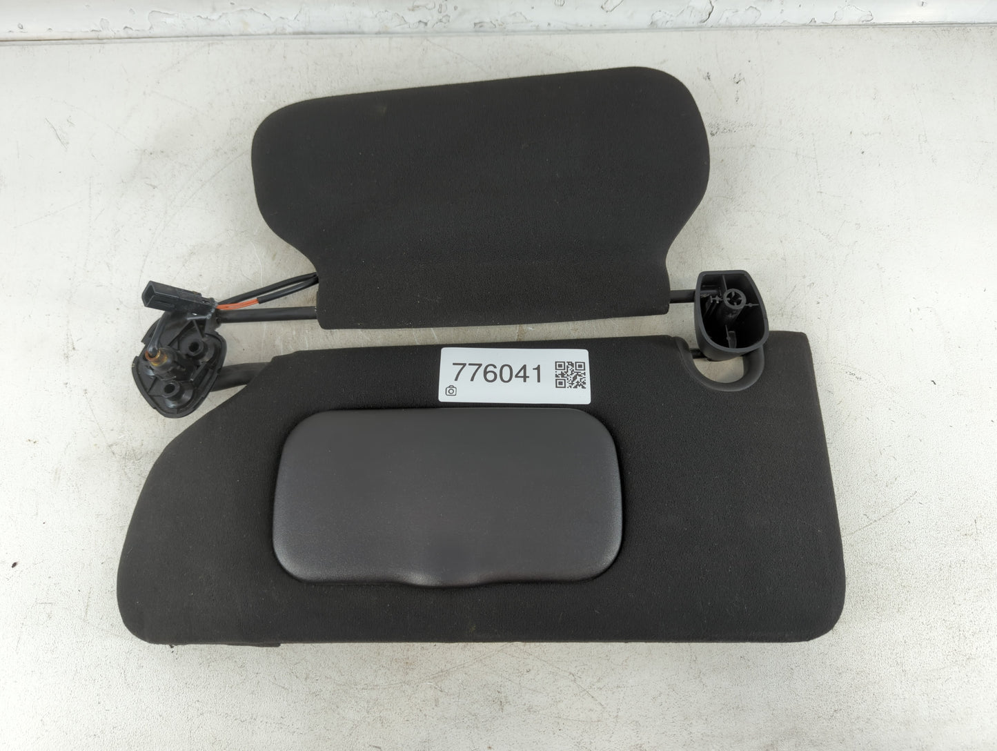 2006-2007 Cadillac Dts Sun Visor Shade Replacement Driver Left Mirror Fits Fits 2006 2007 OEM Used Auto Parts - Oemusedautop