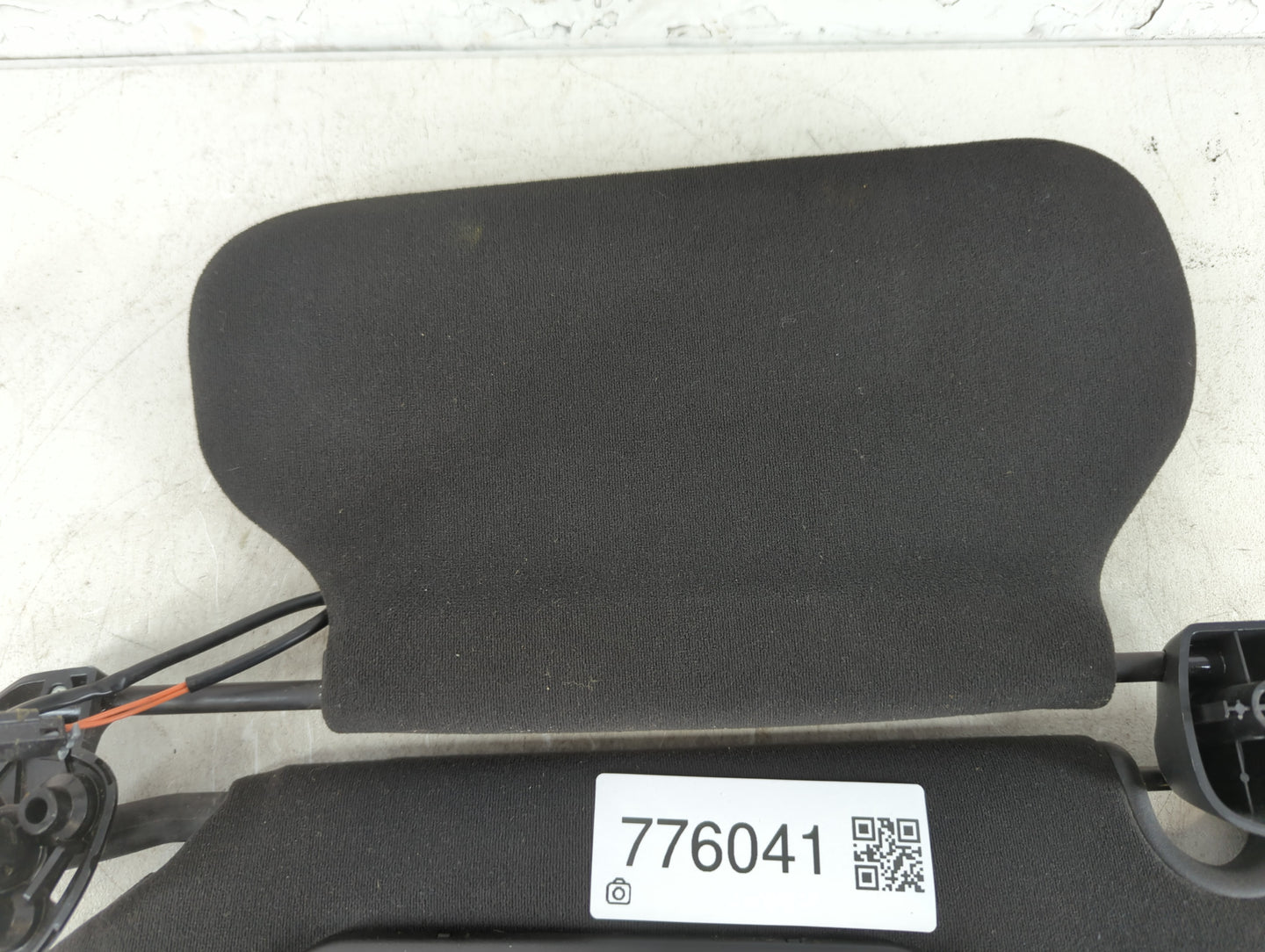 2006-2007 Cadillac Dts Sun Visor Shade Replacement Driver Left Mirror Fits Fits 2006 2007 OEM Used Auto Parts - Oemusedautop
