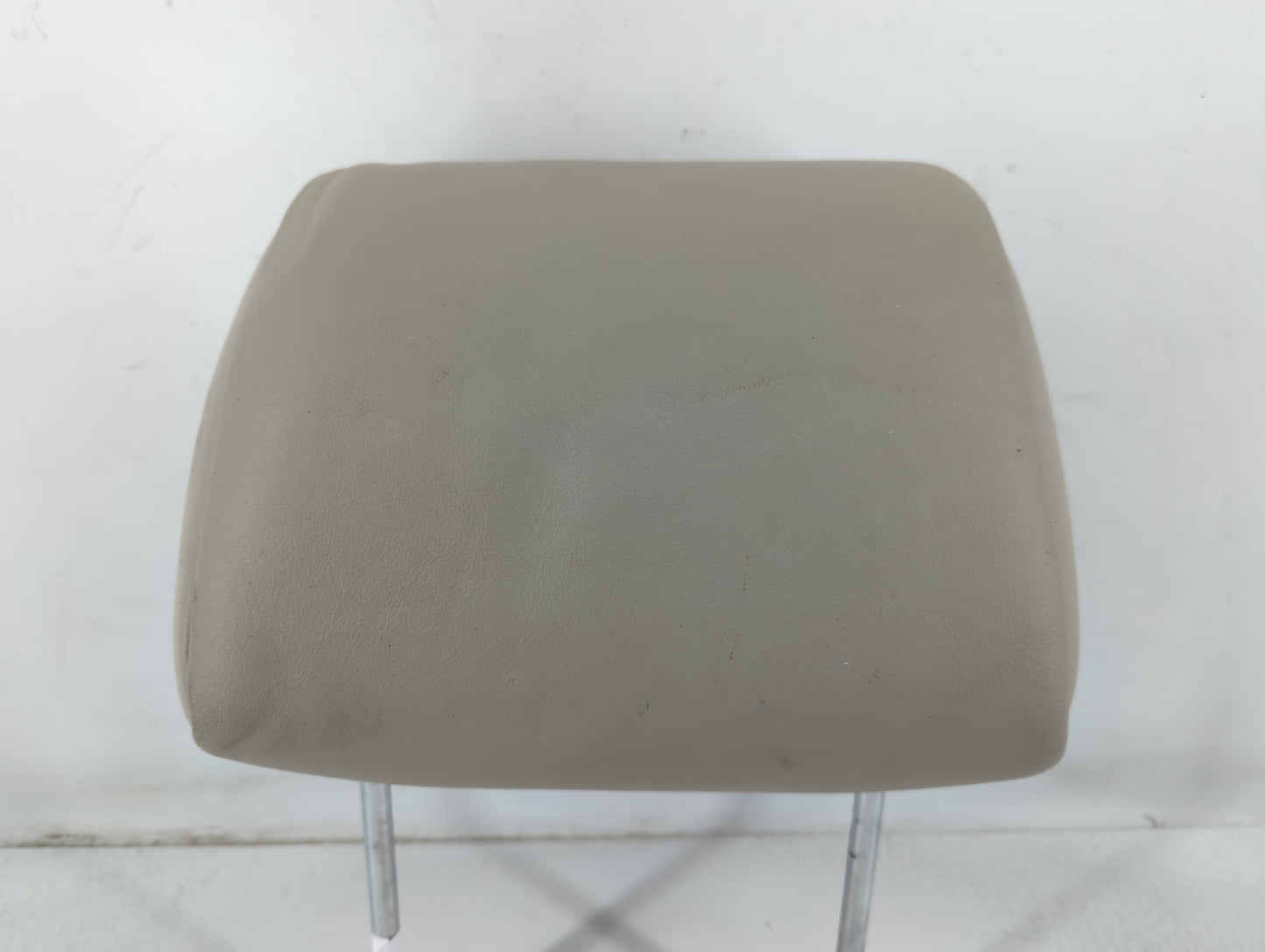 2006-2011 Cadillac Dts Headrest Head Rest Rear Seat Fits Fits 2006 2007 2008 2009 2010 2011 OEM Used Auto Parts - Oemusedaut