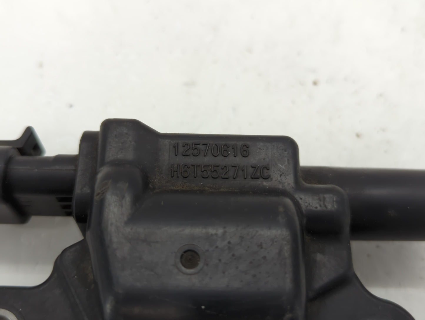 2007-2014 Cadillac Escalade Ignition Coil Igniter Pack - Oemusedautoparts1.com
