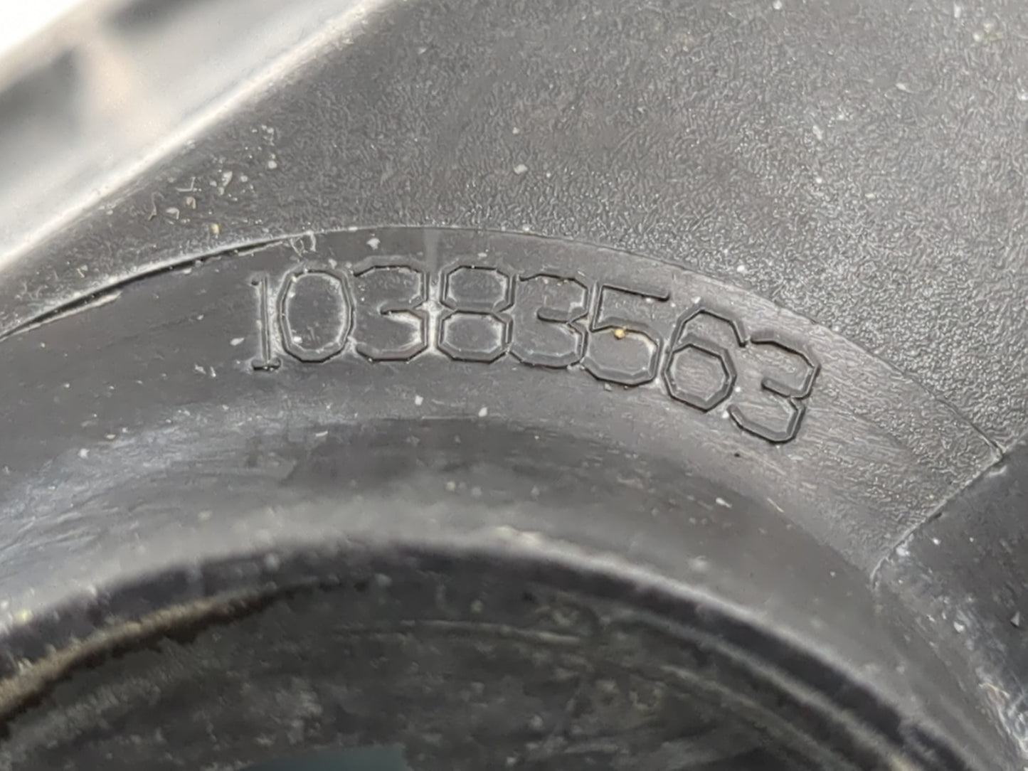 2007-2014 Cadillac Escalade Passenger Right Oem Fog Light Lamp - Oemusedautoparts1.com