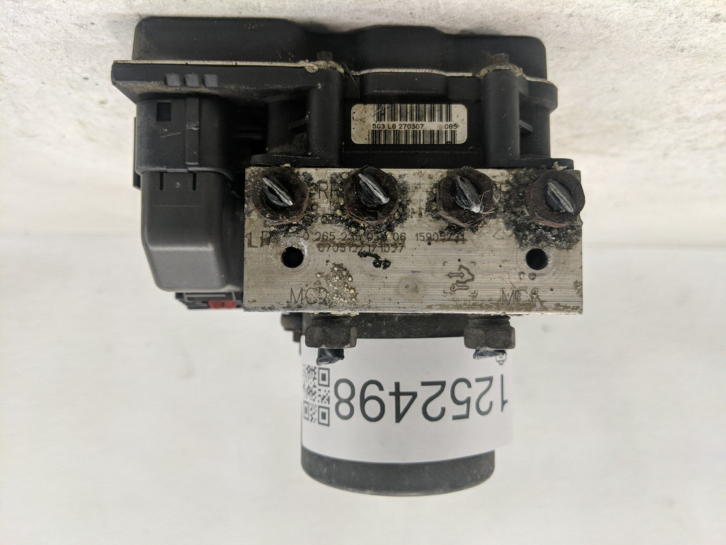 2007 Cadillac Escalade ABS Pump Control Module Replacement P/N:0 265 235 039 06 Fits OEM Used Auto Parts - Oemusedautoparts1