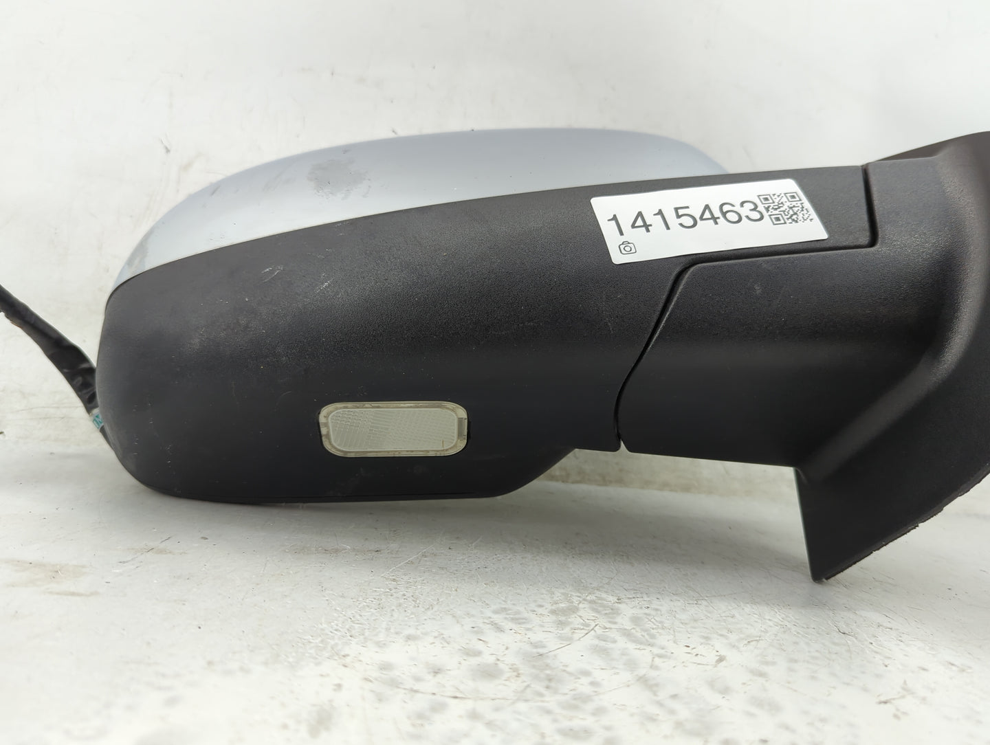2007-2013 Cadillac Escalade Passenger Side View Mirror - Right Door Mirror OEM Used - Oemusedautoparts1.com