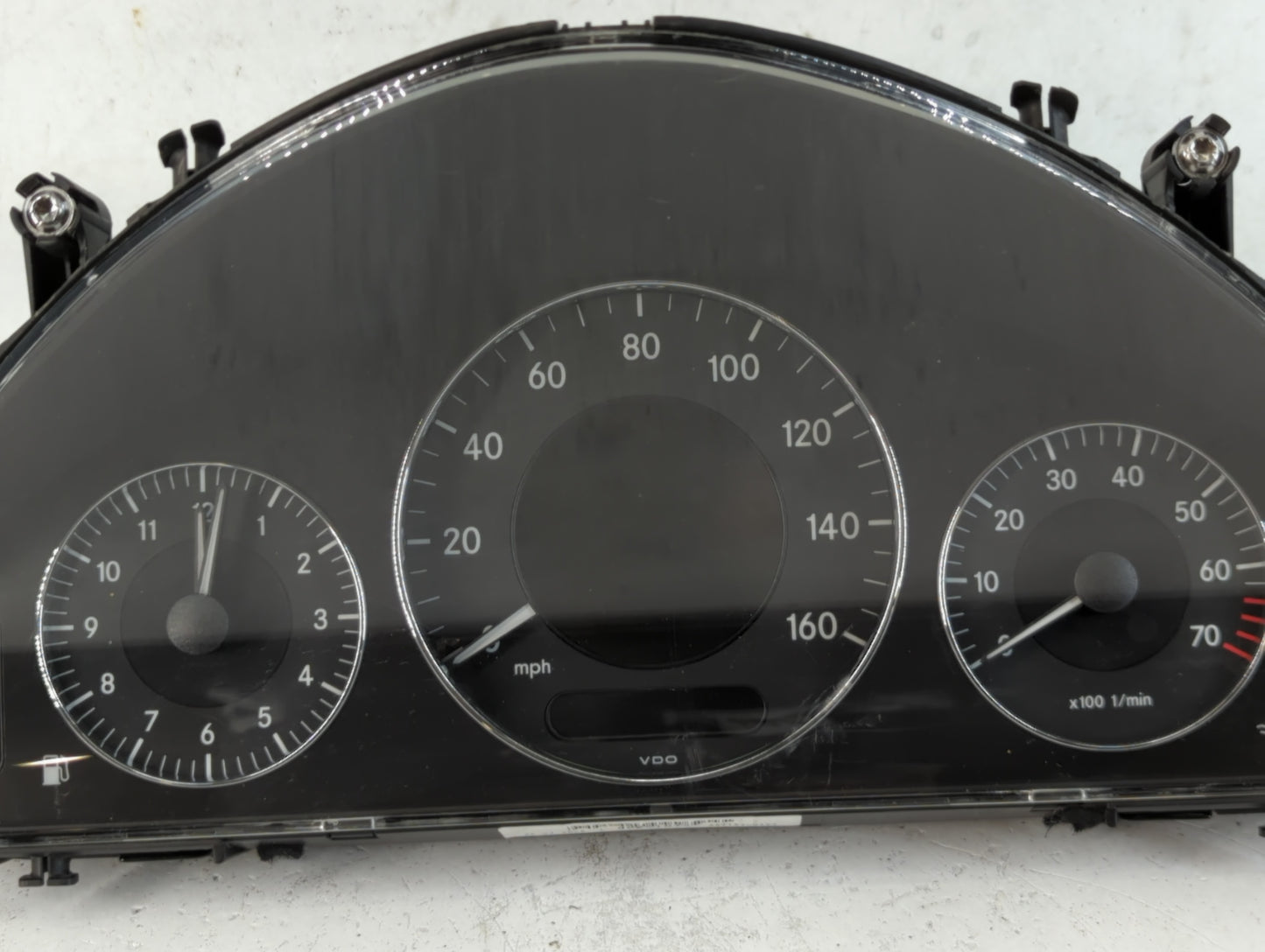 2007 Cadillac Escalade Instrument Cluster Speedometer Gauges P/N:A 211 540 05 48 Fits OEM Used Auto Parts - Oemusedautoparts