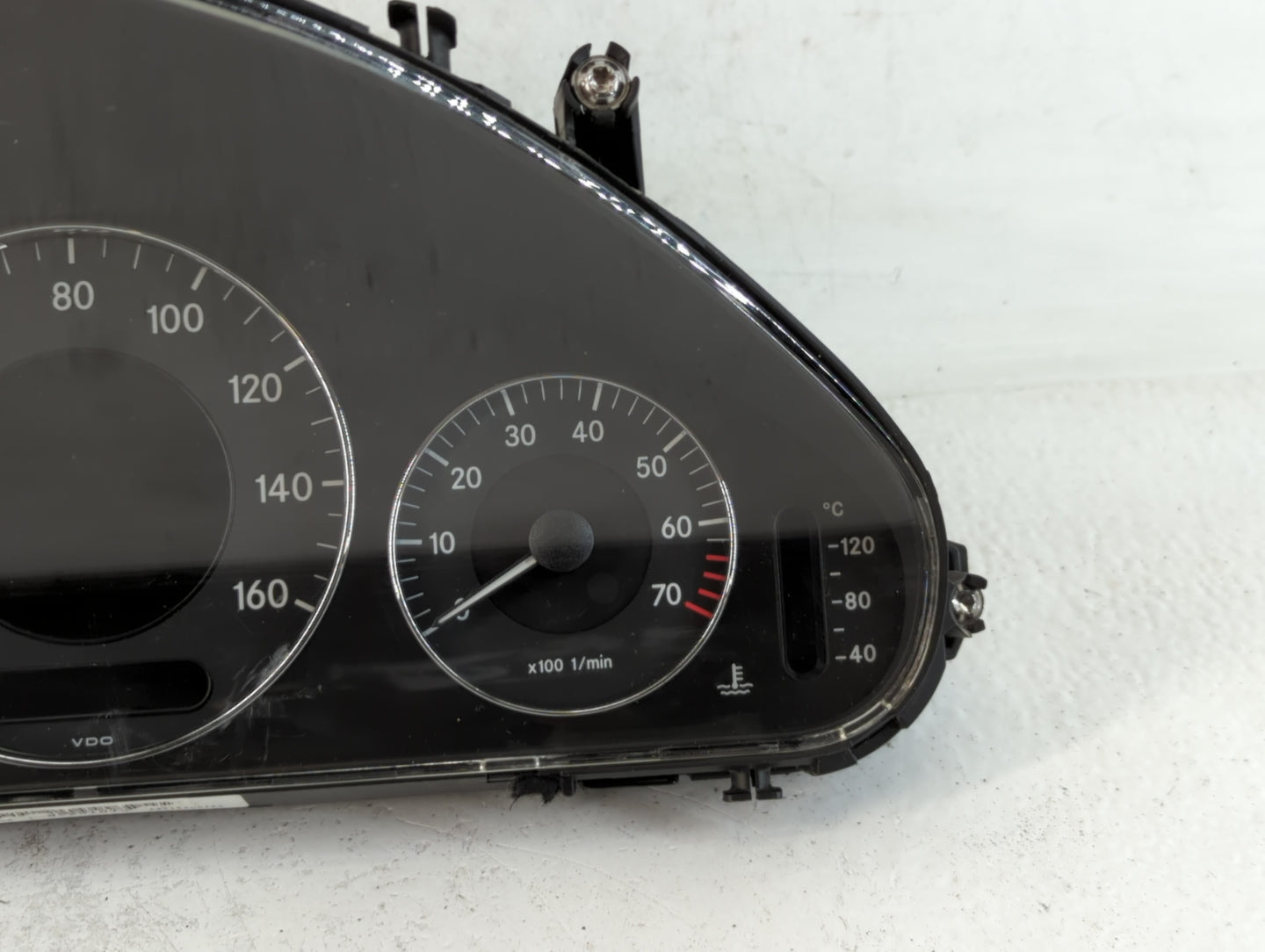 2007 Cadillac Escalade Instrument Cluster Speedometer Gauges P/N:A 211 540 05 48 Fits OEM Used Auto Parts - Oemusedautoparts