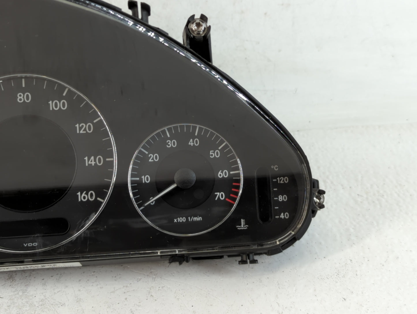 2007 Cadillac Escalade Instrument Cluster Speedometer Gauges P/N:A 211 540 05 48 Fits OEM Used Auto Parts - Oemusedautoparts