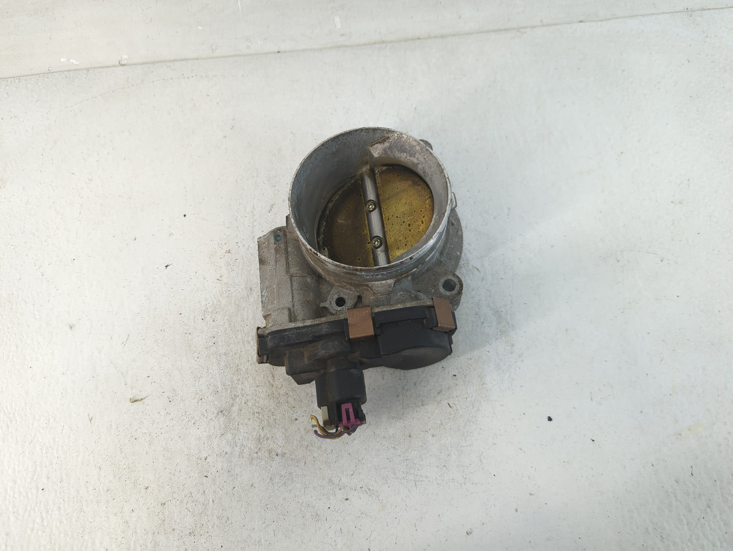 2007-2008 Cadillac Escalade Throttle Body P/N:RME37 Fits Fits 2006 2007 2008 2009 OEM Used Auto Parts - Oemusedautoparts1.co
