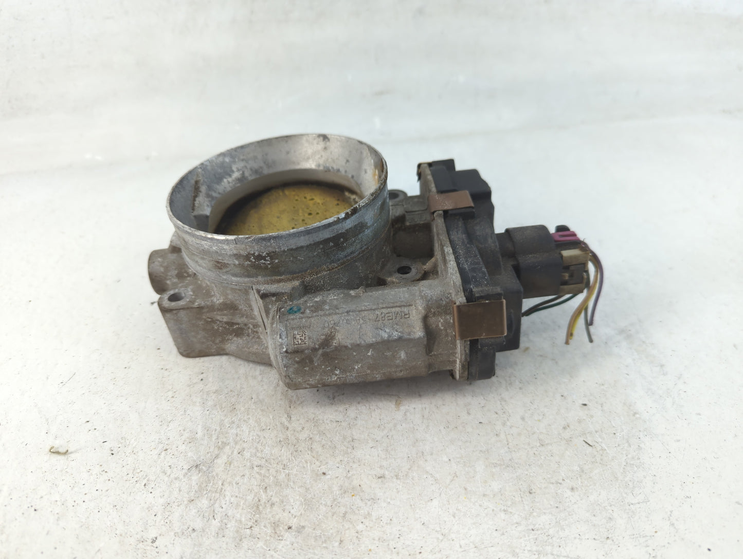 2007-2008 Cadillac Escalade Throttle Body P/N:RME37 Fits Fits 2006 2007 2008 2009 OEM Used Auto Parts - Oemusedautoparts1.co