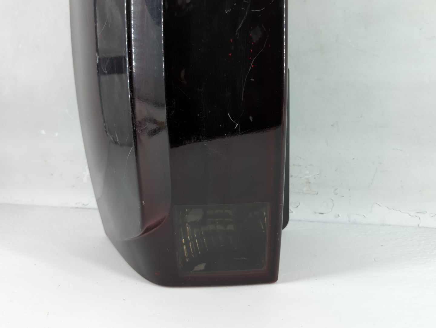 2007-2014 Cadillac Escalade Tail Light Assembly Driver Left OEM P/N:15890424 15890422 Fits OEM Used Auto Parts - Oemusedauto