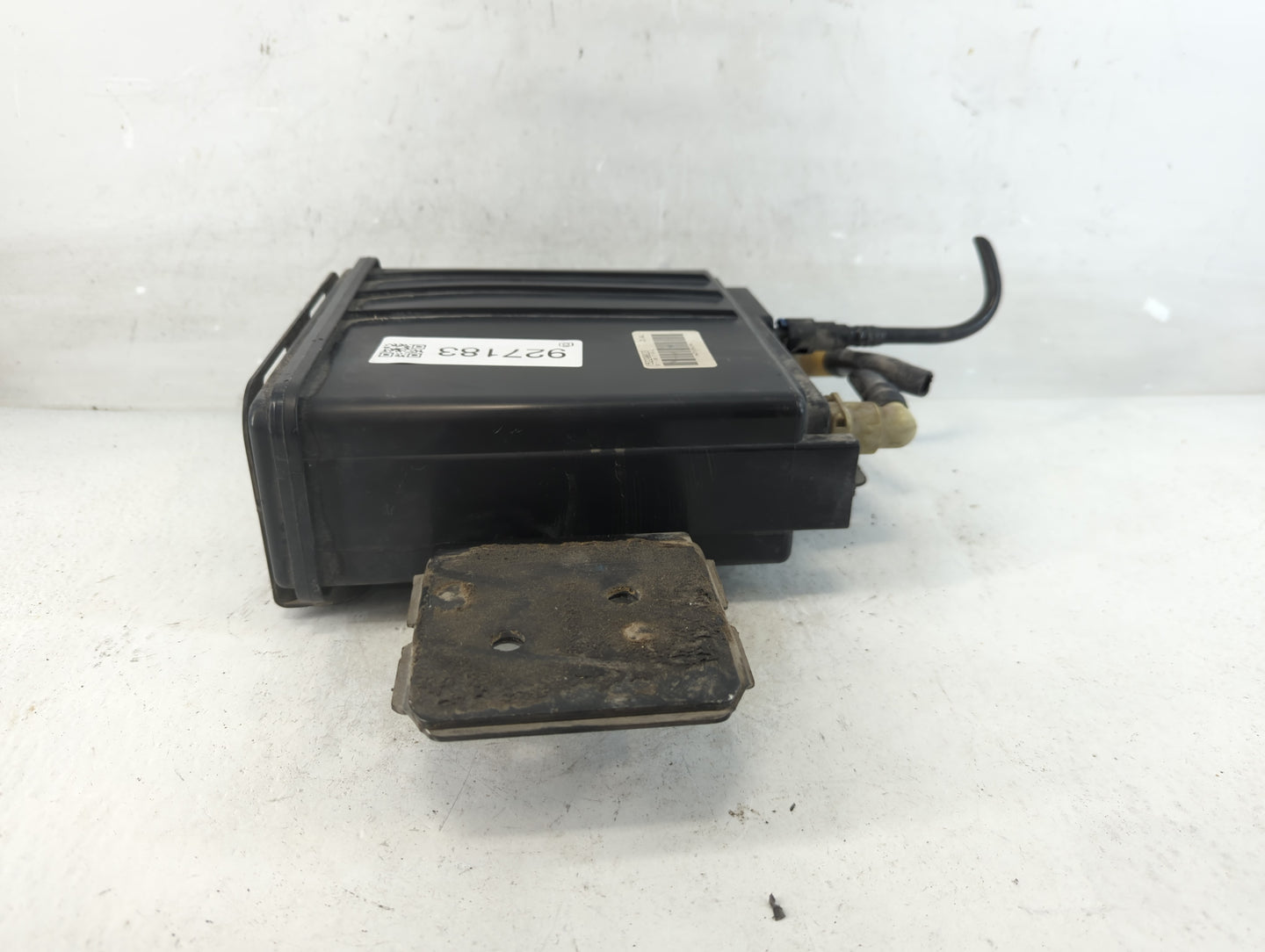 2007 Cadillac Escalade Fuel Vapor Charcoal Canister - Oemusedautoparts1.com