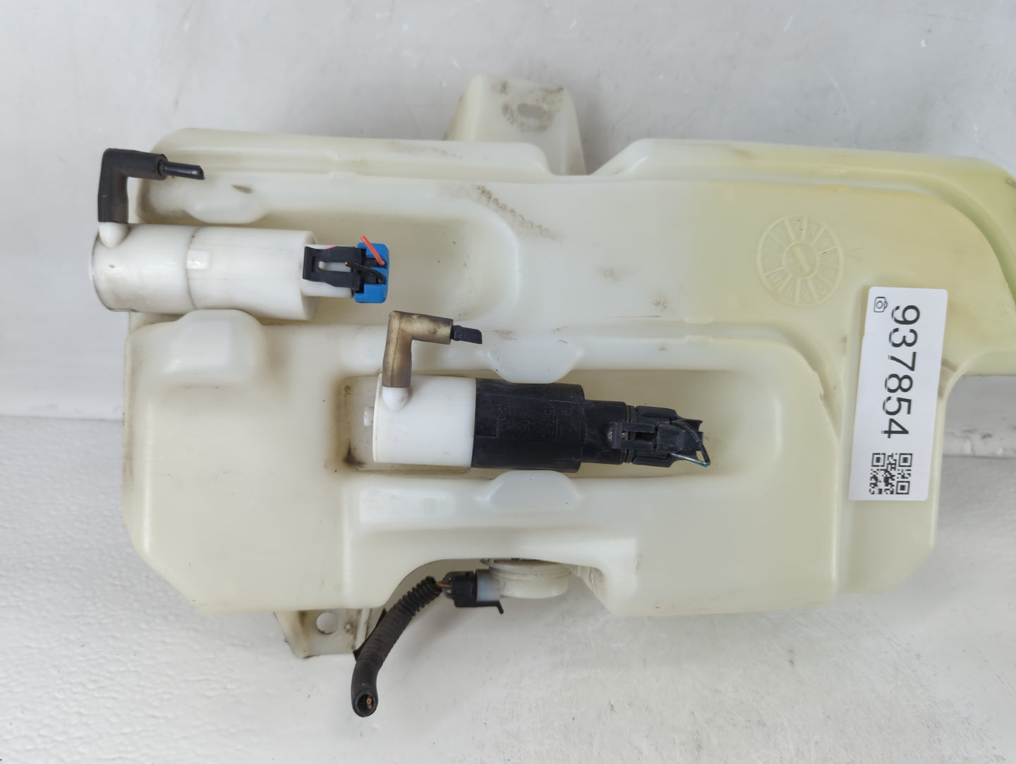 2007-2014 Cadillac Escalade Windshield Washer Fluid Reservoir Bottle Oem - Oemusedautoparts1.com