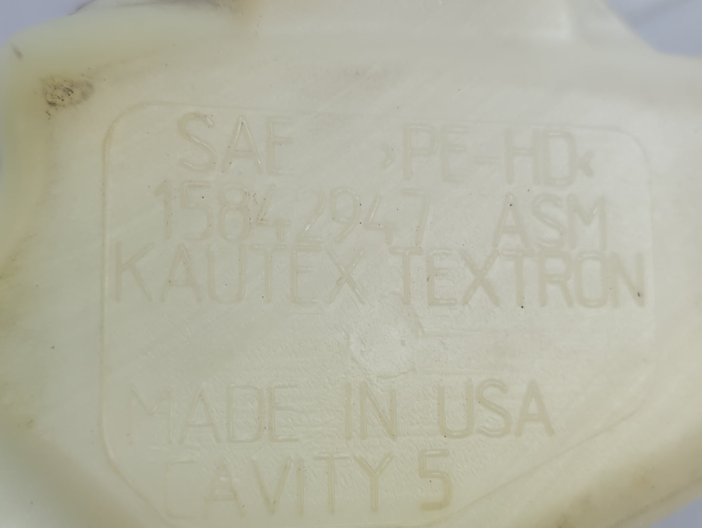 2007-2014 Cadillac Escalade Windshield Washer Fluid Reservoir Bottle Oem - Oemusedautoparts1.com