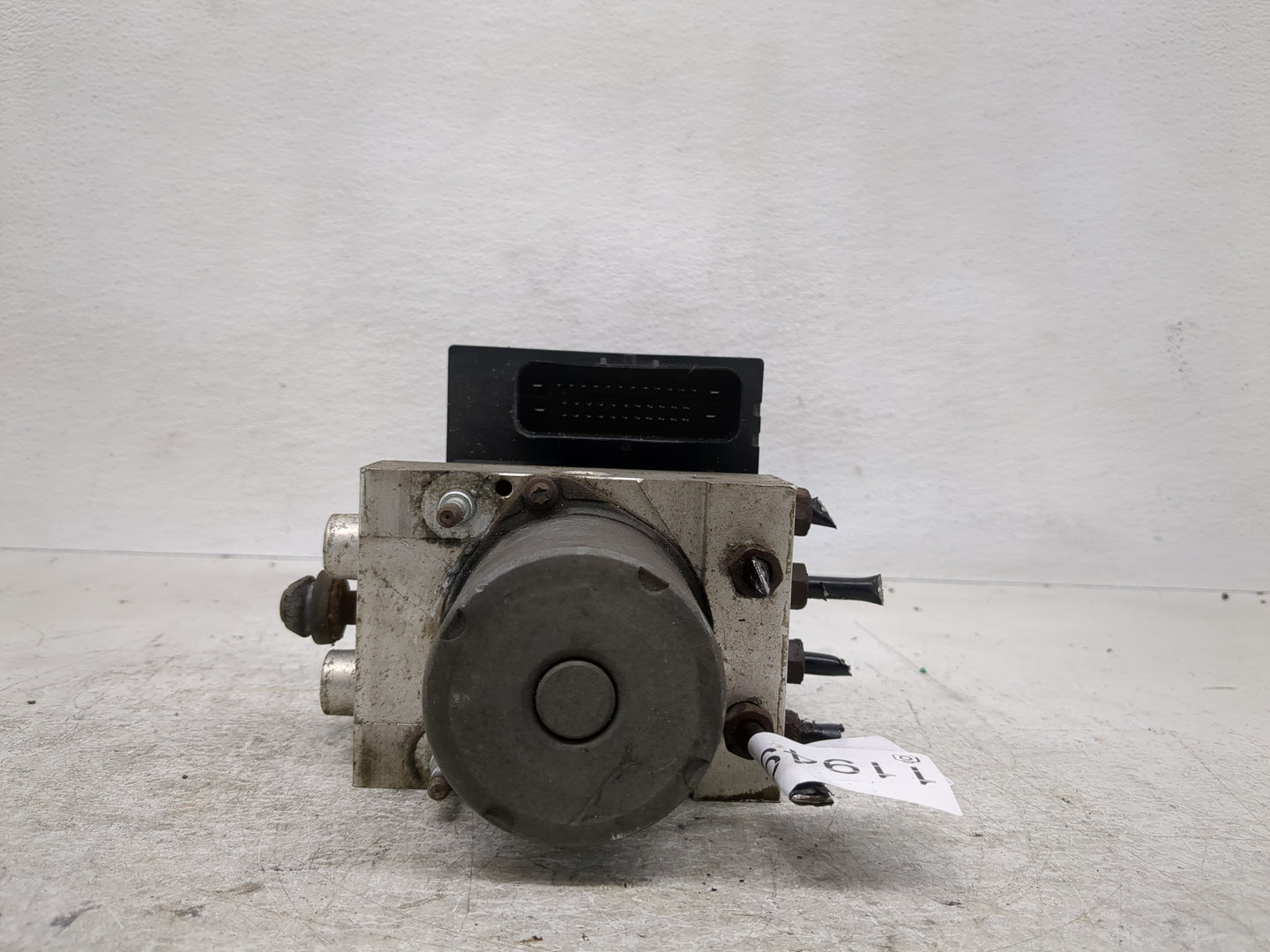 2007 Cadillac Escalade Esv ABS Pump Control Module Replacement P/N:0 265 235 099 06 Fits OEM Used Auto Parts - Oemusedautopa