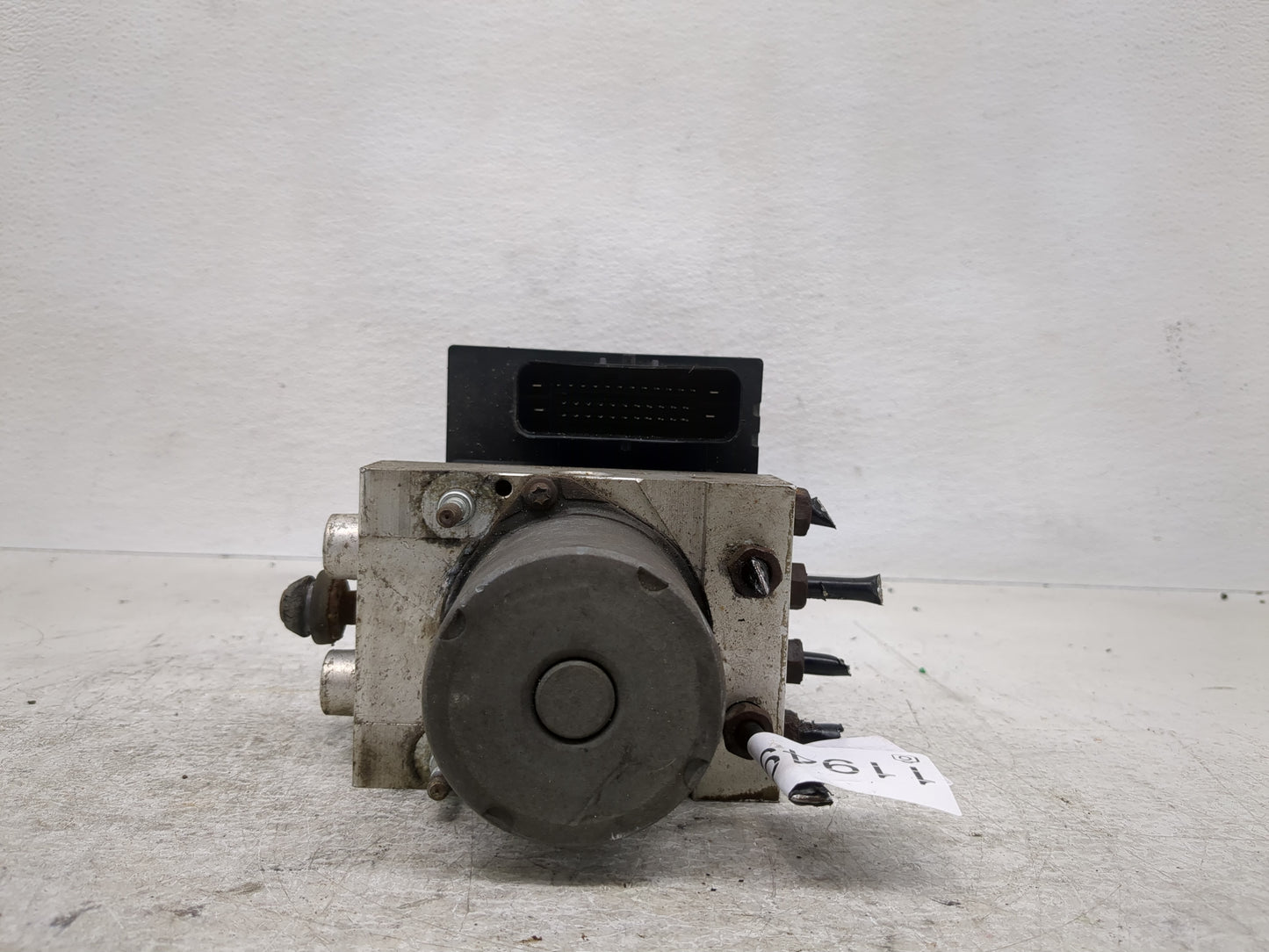2007 Cadillac Escalade Esv ABS Pump Control Module Replacement P/N:0 265 235 099 06 Fits OEM Used Auto Parts - Oemusedautopa