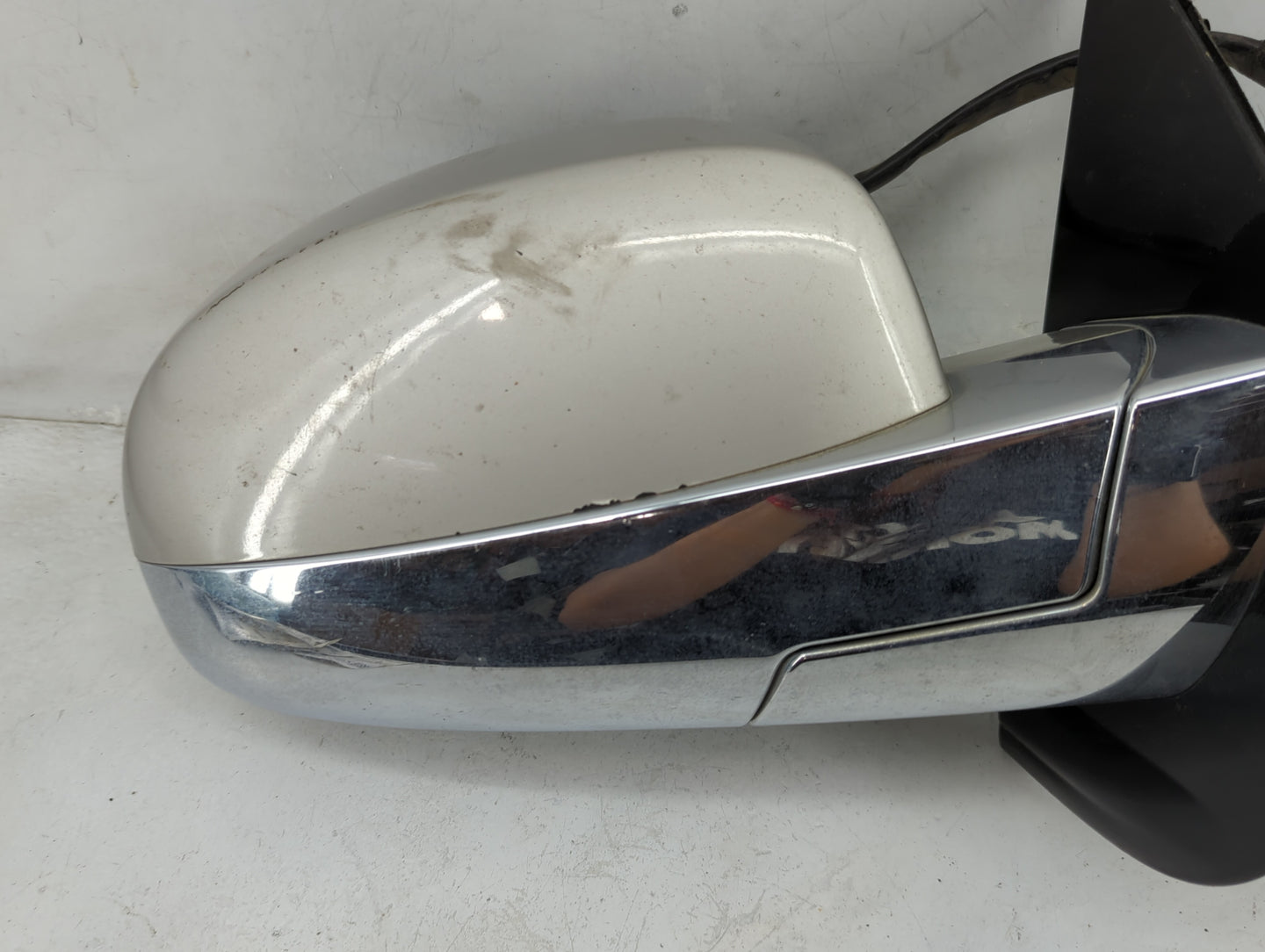 2007-2008 Cadillac Escalade Esv Passenger Side View Mirror - Right Door Mirror OEM Used - Oemusedautoparts1.com