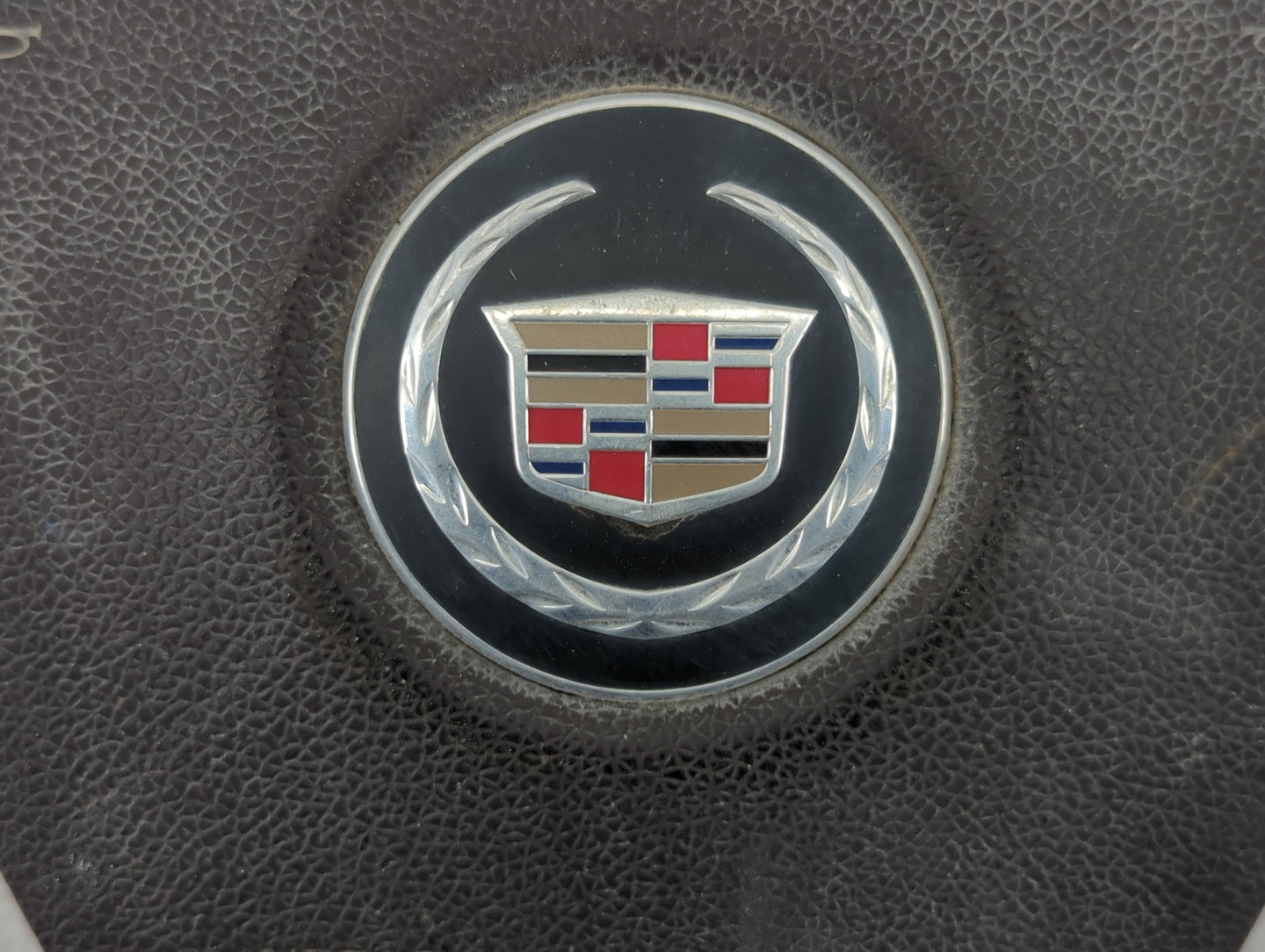 2007-2009 Cadillac Escalade Esv Air Bag Driver Left Knee OEM P/N:AB4516Q7GTMT AB4516Q7GTMT J4 Fits Fits 2007 2008 2009 OEM U