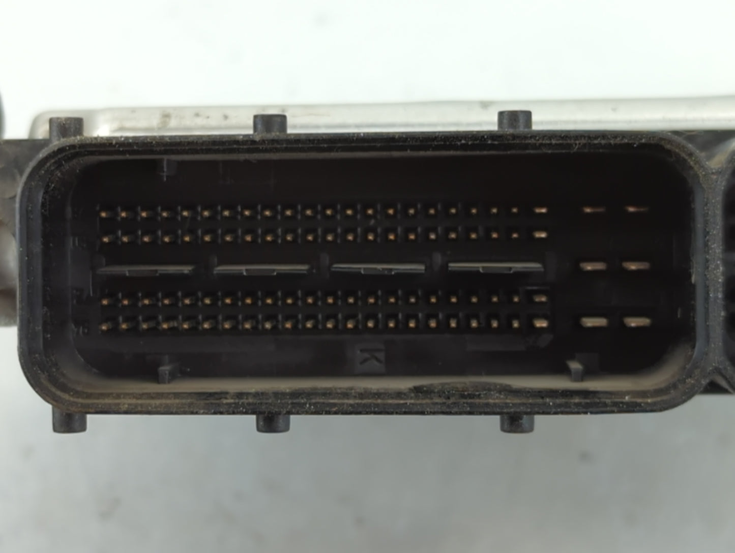 2007-2014 Cadillac Escalade Esv Driver Front Wheel Hub Oem - Oemusedautoparts1.com