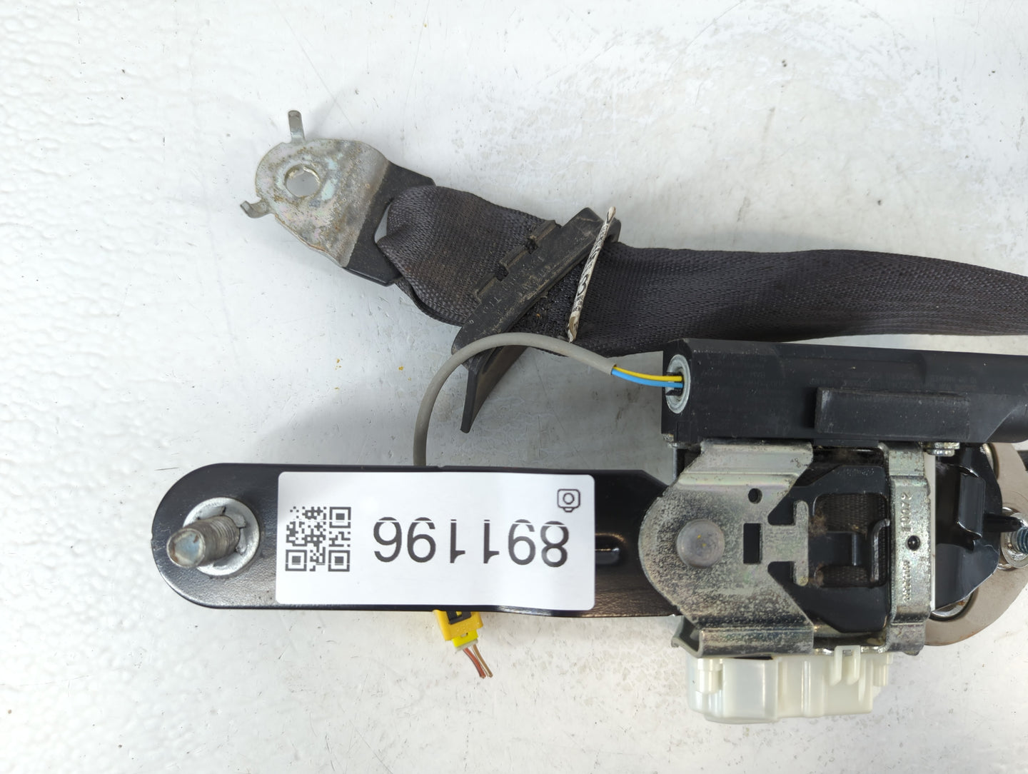 2007-2008 Cadillac Escalade Esv Drvier Front Seatbelt Retractor - Oemusedautoparts1.com