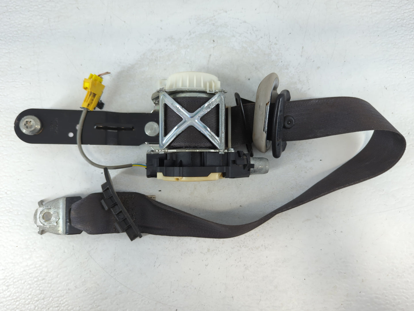 2007-2008 Cadillac Escalade Esv Drvier Front Seatbelt Retractor - Oemusedautoparts1.com