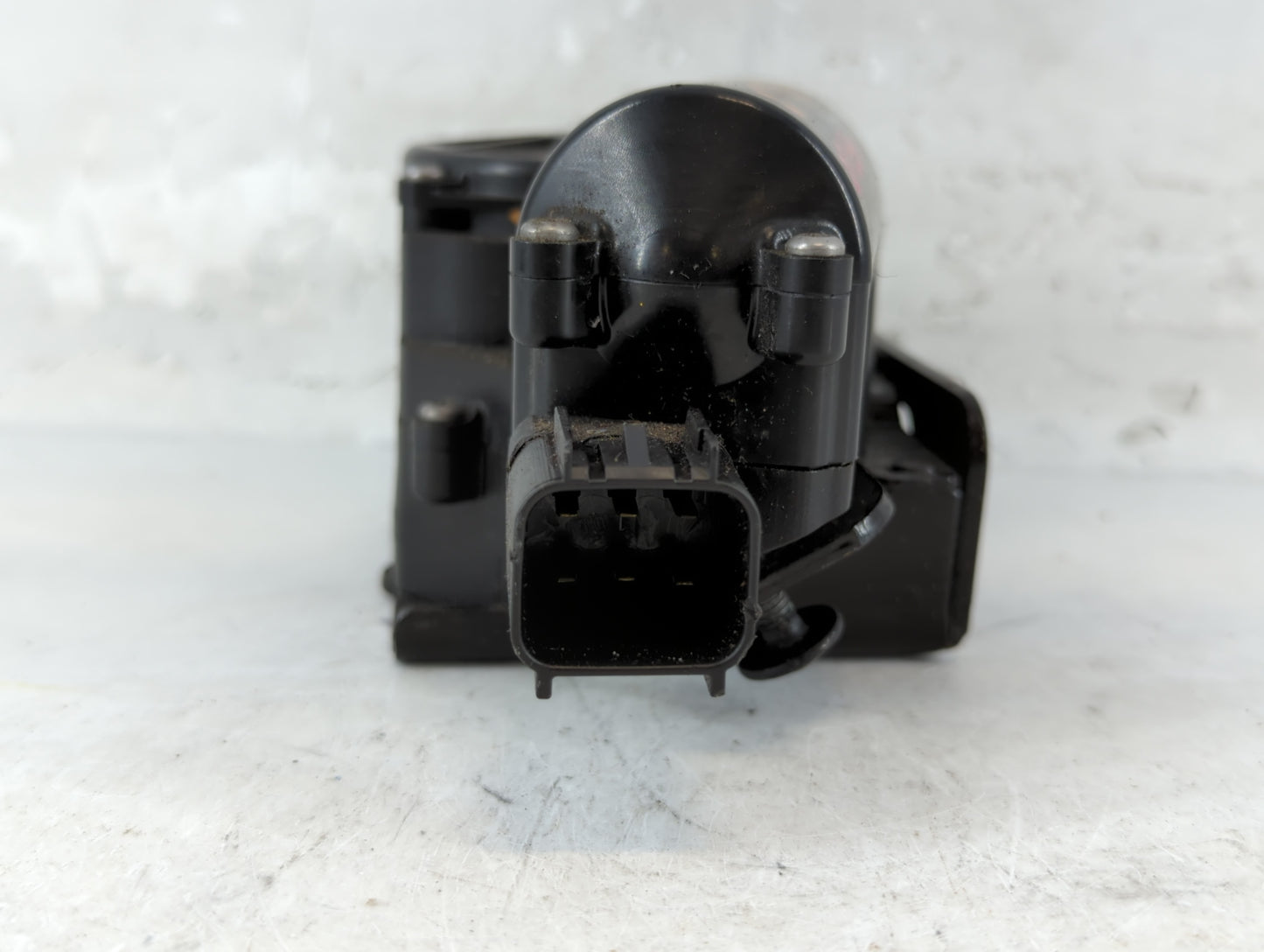 2007 Cadillac Escalade Esv Passenger Center Pillar Oem - Oemusedautoparts1.com