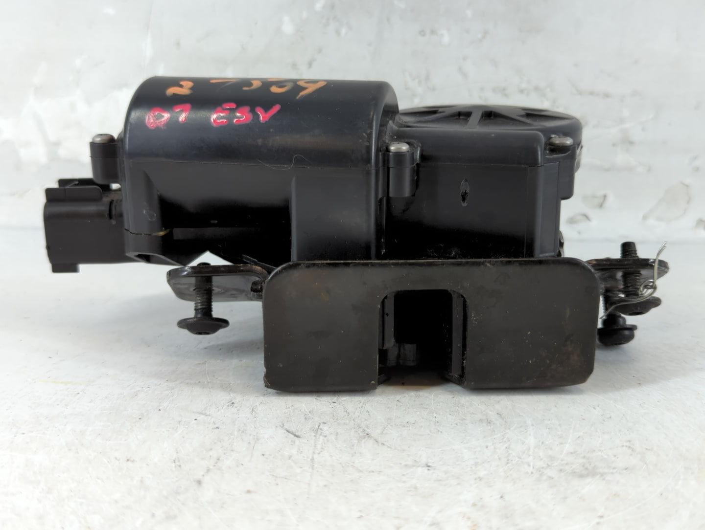 2007 Cadillac Escalade Esv Passenger Center Pillar Oem - Oemusedautoparts1.com