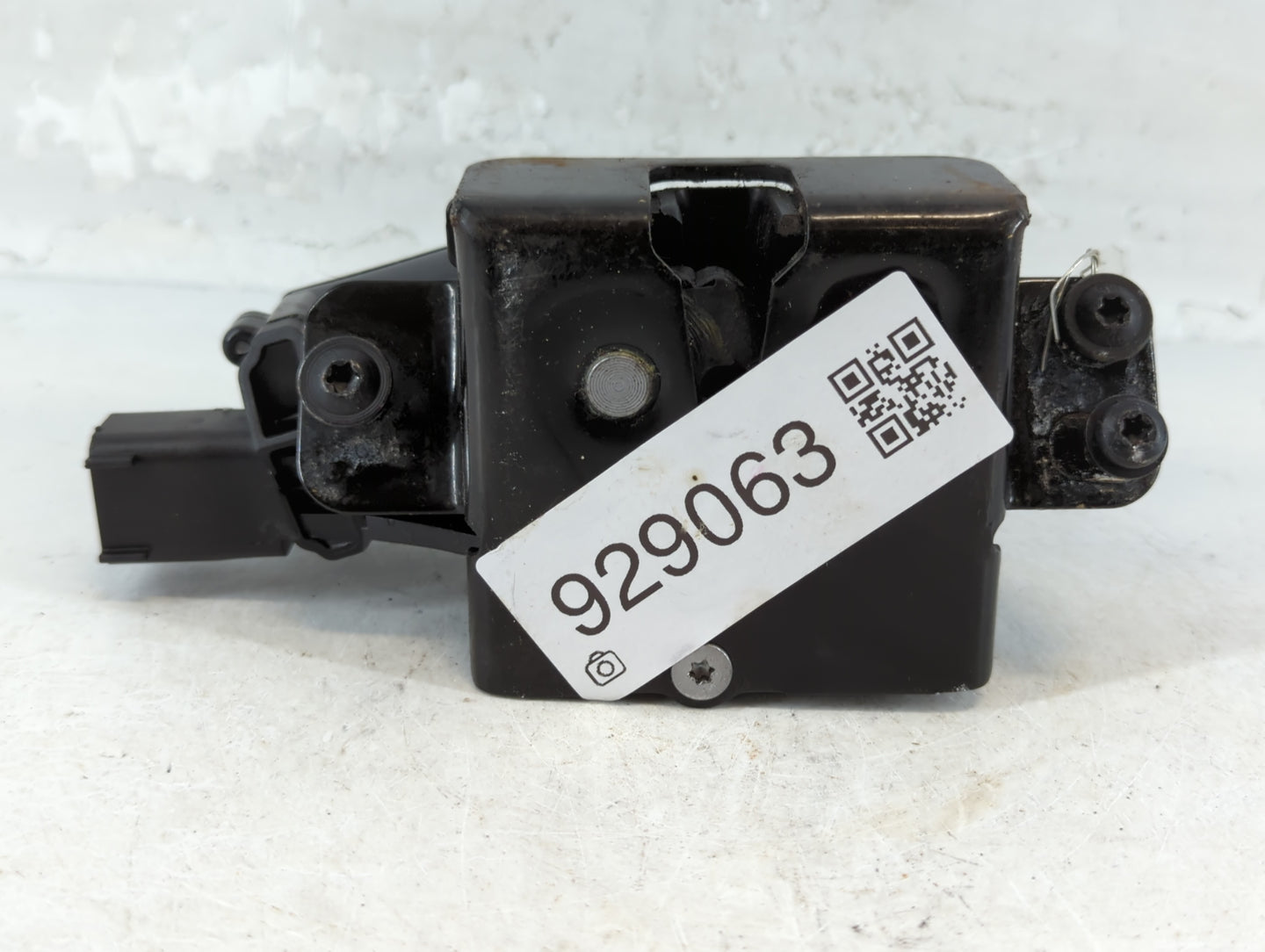 2007 Cadillac Escalade Esv Passenger Center Pillar Oem - Oemusedautoparts1.com