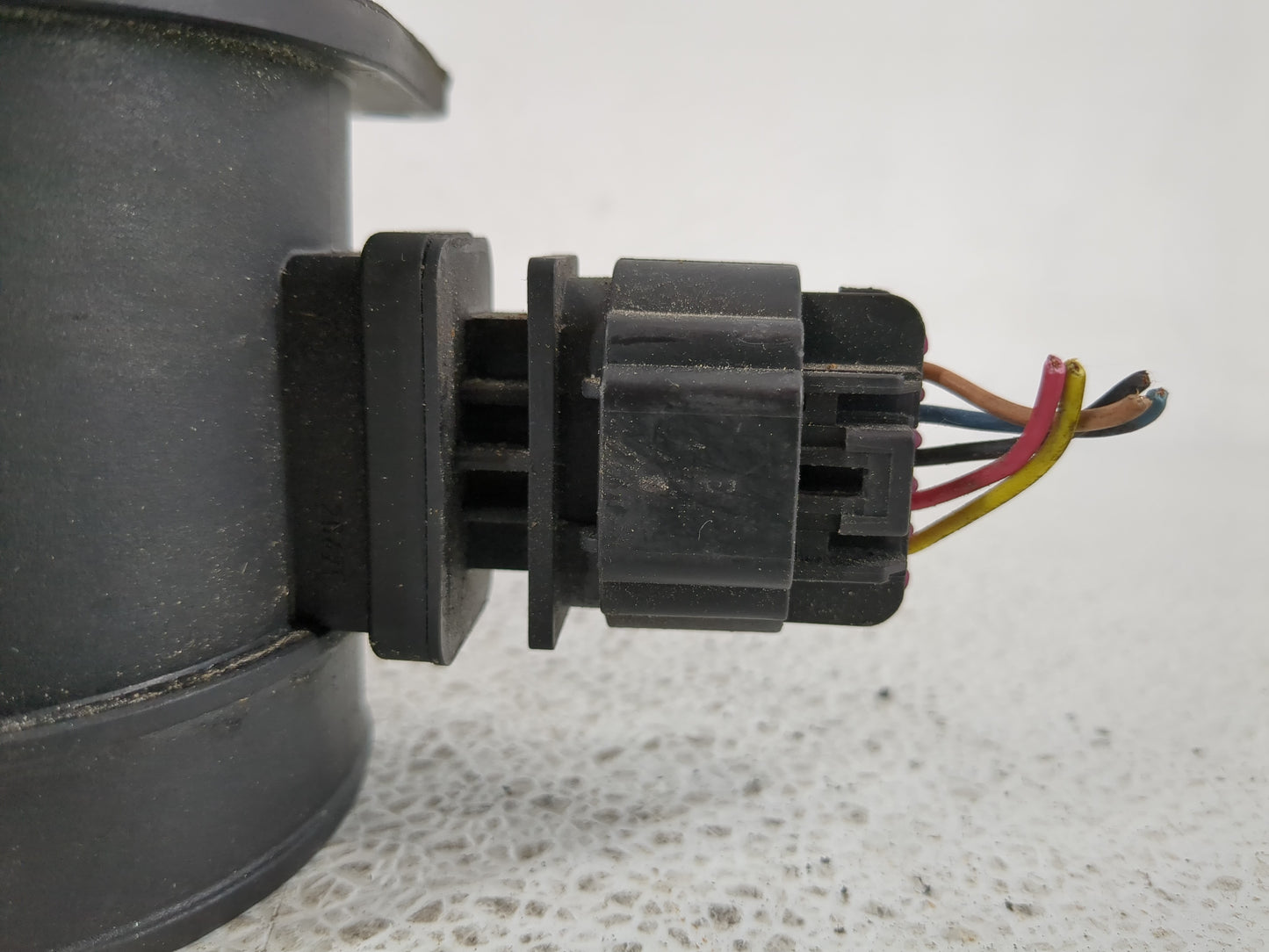 Cadillac Srx Mass Air Flow Meter Maf - Oemusedautoparts1.com
