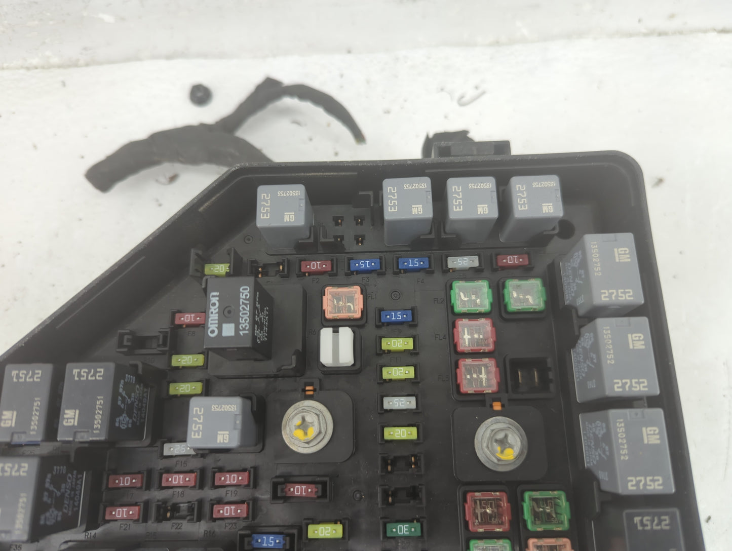 2007 Cadillac Srx Fusebox Fuse Box Panel Relay Module P/N:7140-5029-30 Fits OEM Used Auto Parts - Oemusedautoparts1.com