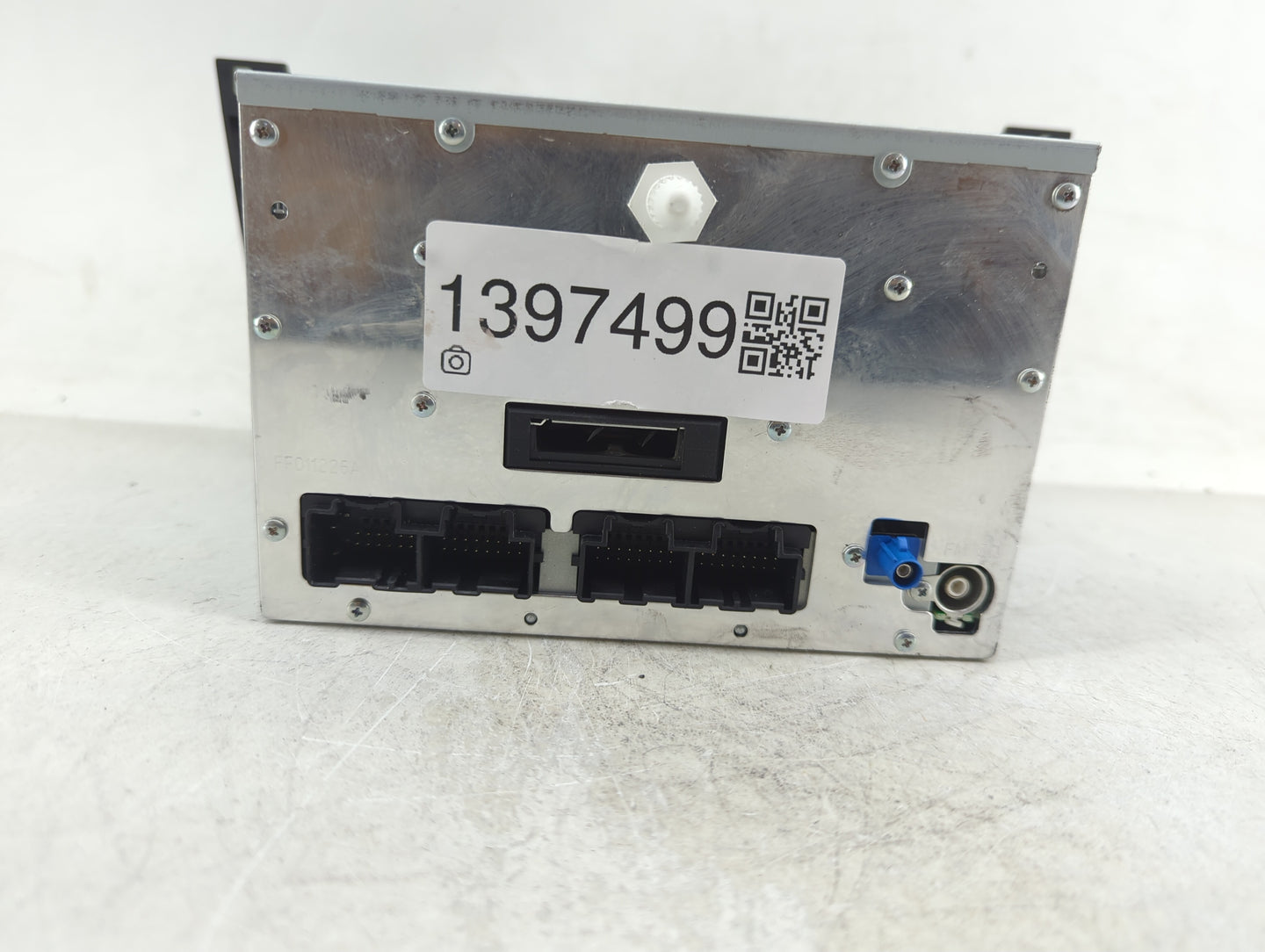 2007-2009 Cadillac Srx Radio AM FM Cd Player Receiver Replacement P/N:15932202 Fits Fits 2007 2008 2009 OEM Used Auto Parts 