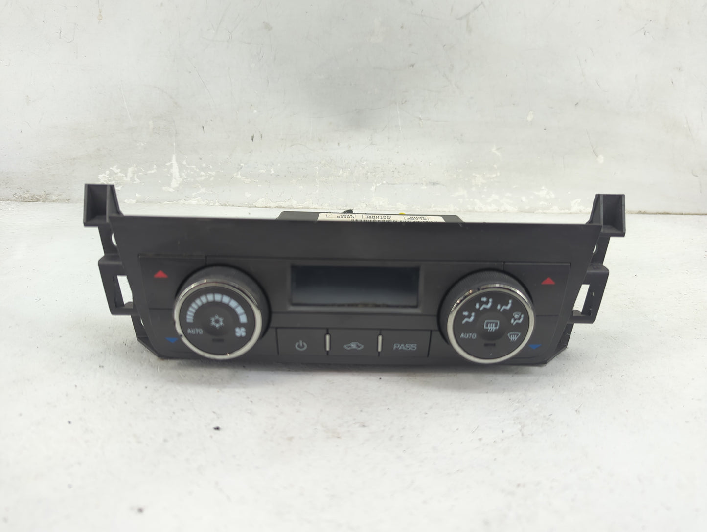 2007 Cadillac Srx Climate Control Module Temperature AC/Heater Replacement Fits OEM Used Auto Parts - Oemusedautoparts1.com