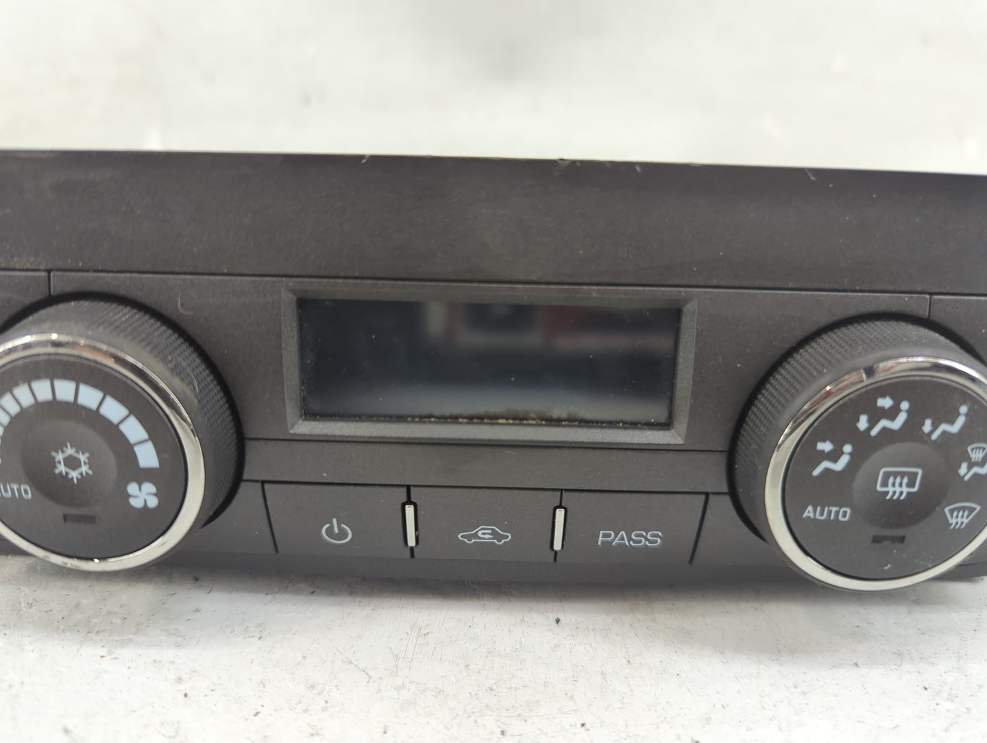 2007 Cadillac Srx Climate Control Module Temperature AC/Heater Replacement Fits OEM Used Auto Parts - Oemusedautoparts1.com