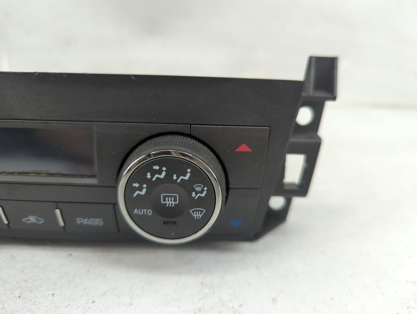 2007 Cadillac Srx Climate Control Module Temperature AC/Heater Replacement Fits OEM Used Auto Parts - Oemusedautoparts1.com