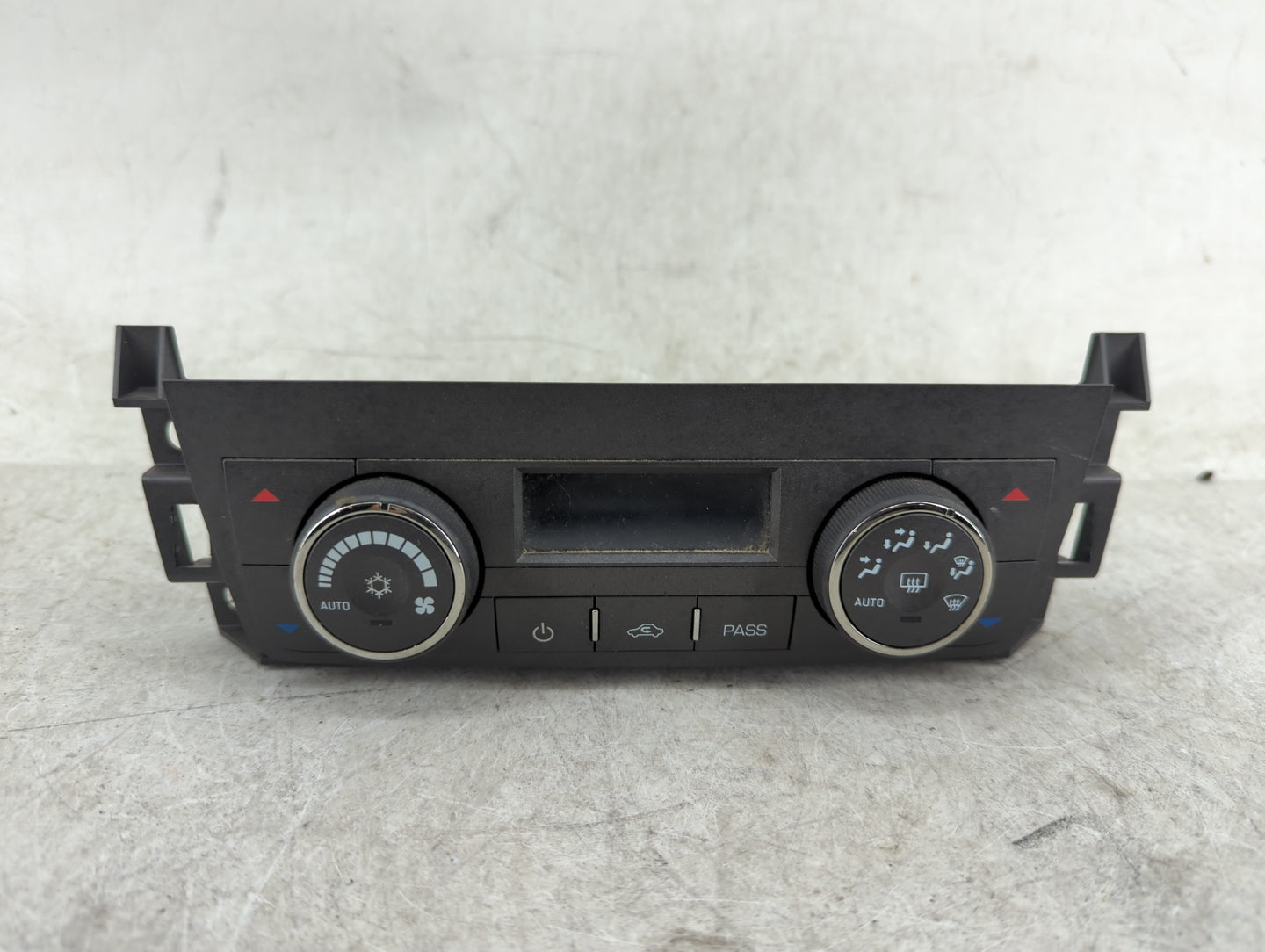 2007 Cadillac Srx Climate Control Module Temperature AC/Heater Replacement Fits OEM Used Auto Parts - Oemusedautoparts1.com