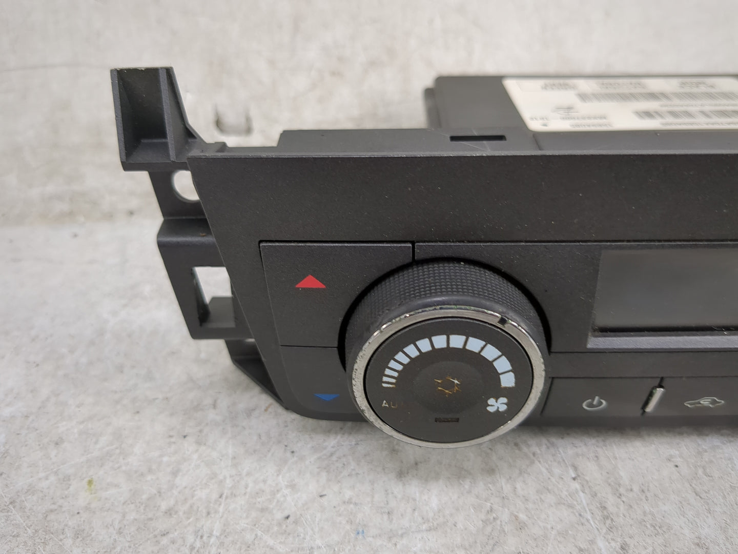 2007 Cadillac Srx Climate Control Module Temperature AC/Heater Replacement P/N:15894095 Fits OEM Used Auto Parts - Oemusedau